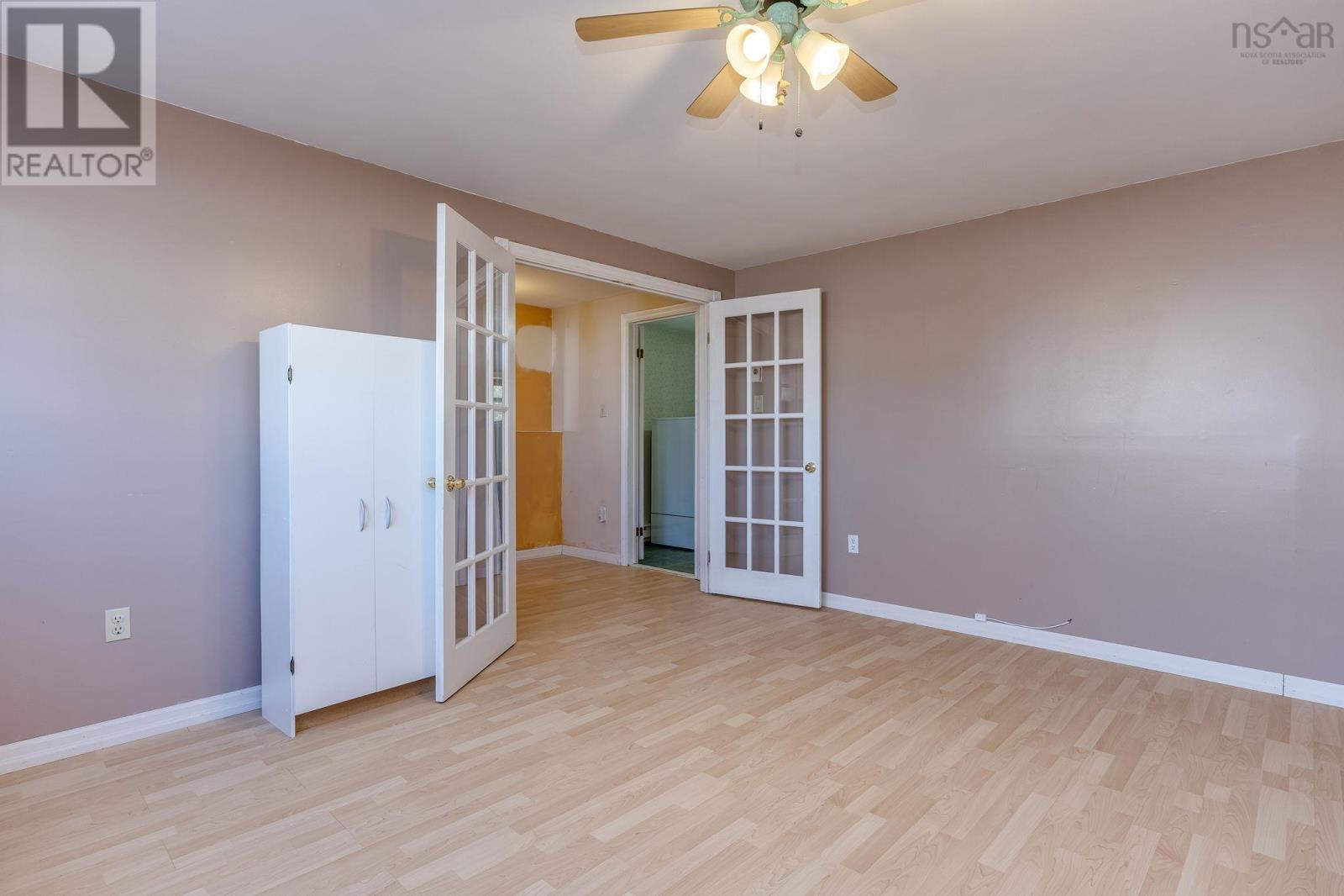 27 Shoreview Drive, Eastern Passage, Nova Scotia  B3G 1G7 - Photo 37 - 202607020