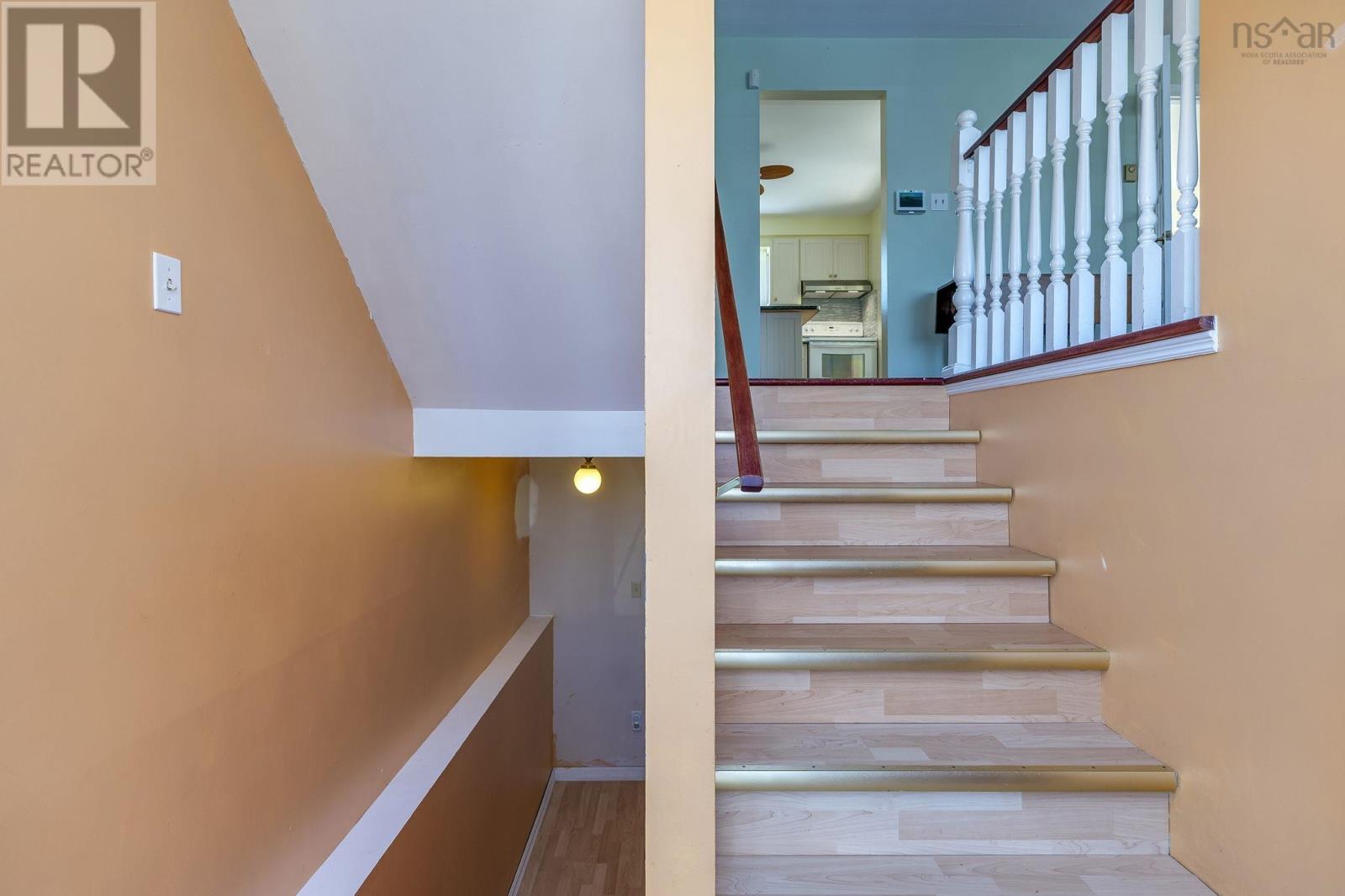 27 Shoreview Drive, Eastern Passage, Nova Scotia  B3G 1G7 - Photo 4 - 202607020