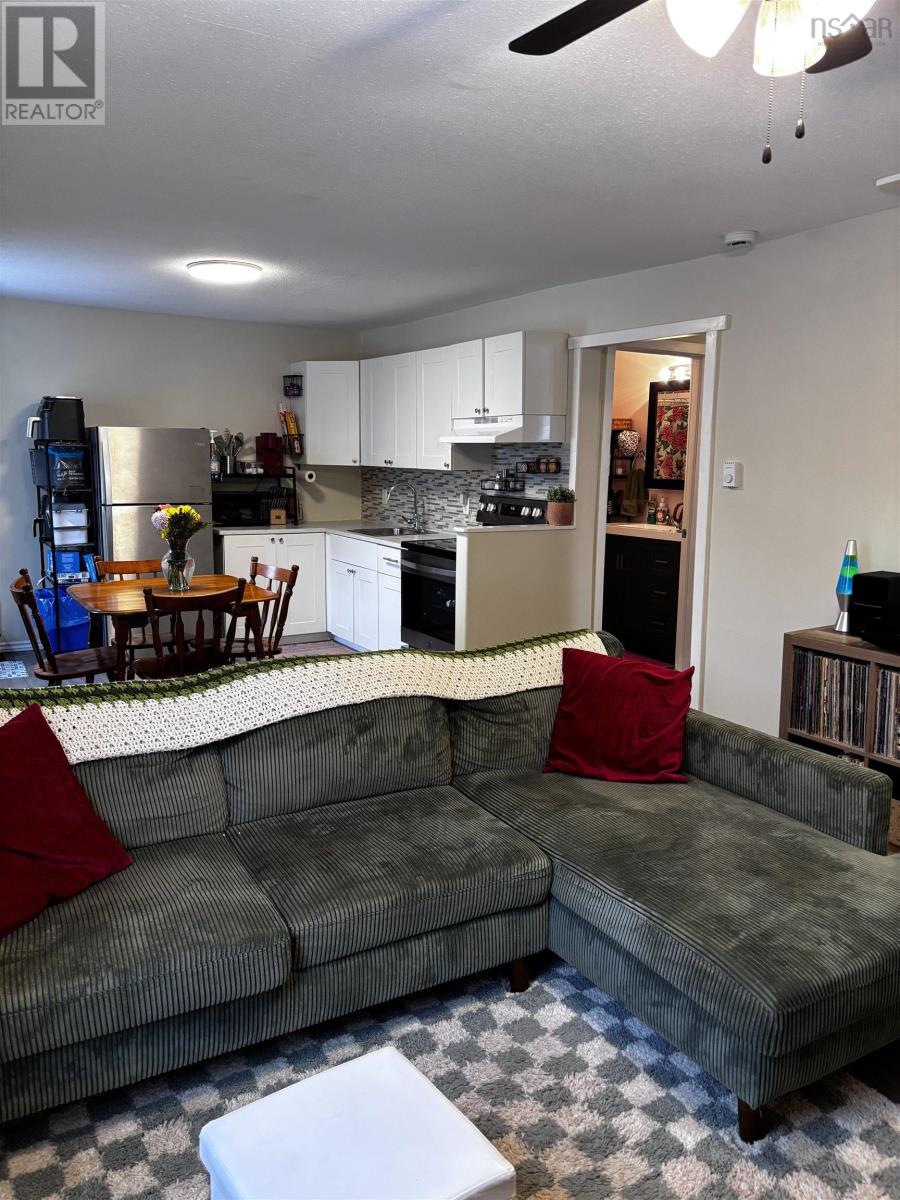 115 Chestnut Street, Pictou, Nova Scotia  B0K 1H0 - Photo 3 - 202607034