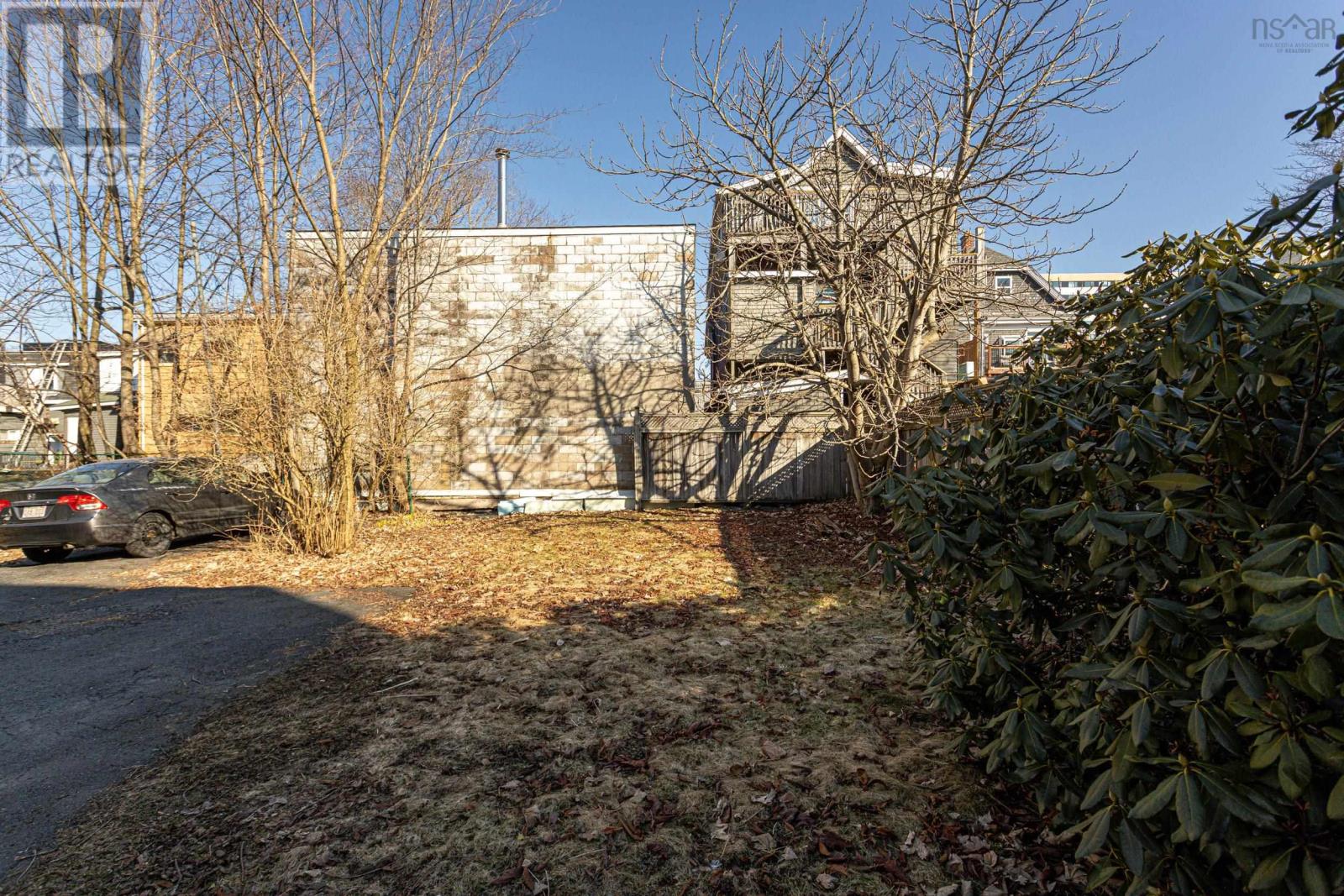 6173 Pepperell Street, Halifax, Nova Scotia  B3H 2P1 - Photo 4 - 202607053