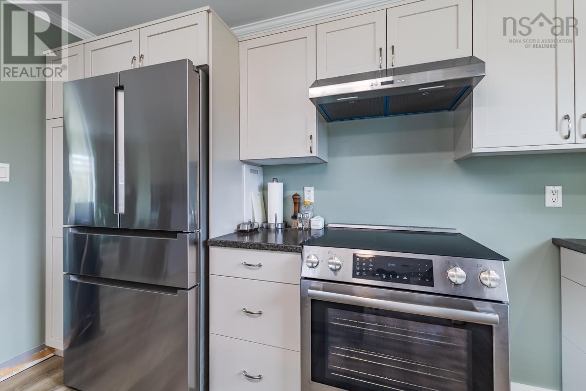 7048 Highway 2, Portapique, Nova Scotia  B0M 1B0 - Photo 12 - 202607054