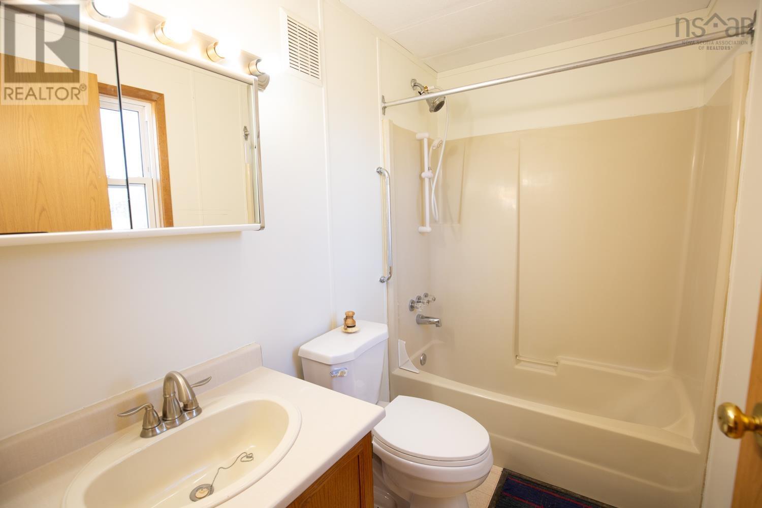 3330 Hwy 6, Tatamagouche, Nova Scotia  B0K 1V0 - Photo 18 - 202607059