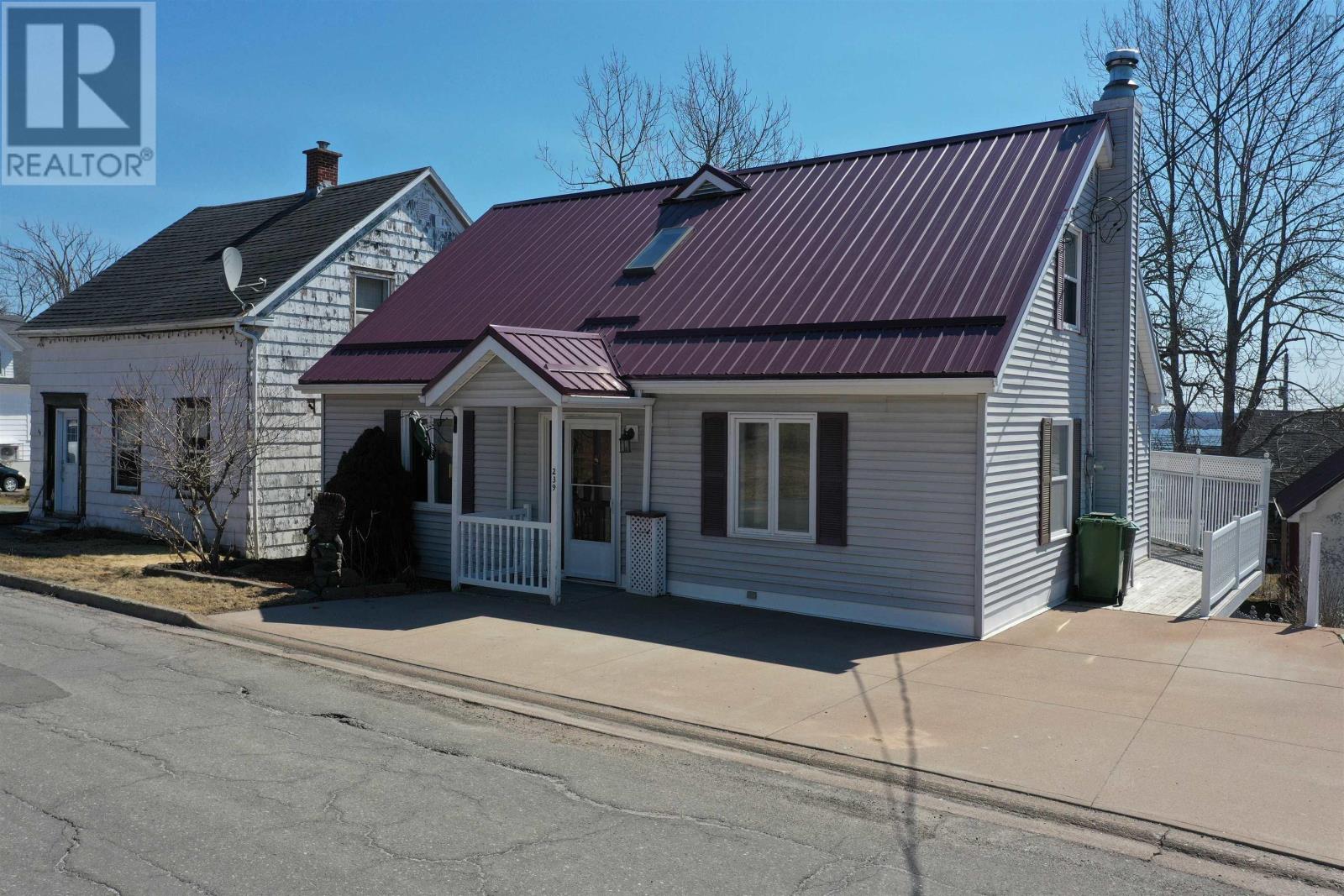 239 High Street, pictou, Nova Scotia