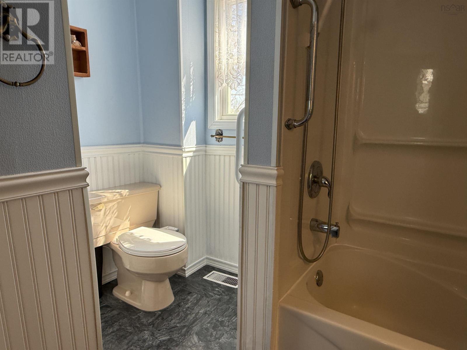 239 High Street, Pictou, Nova Scotia  B0K 1S0 - Photo 34 - 202607065