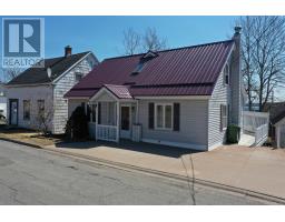 239 High Street, pictou, Nova Scotia