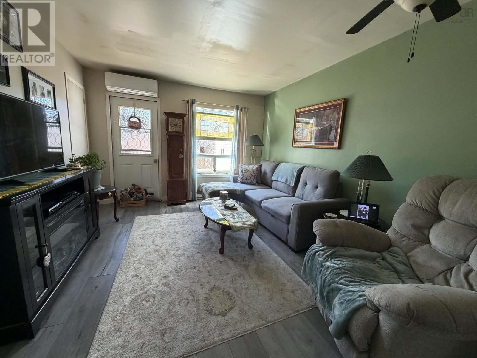 126 Pembroke Road, Grand Étang, Nova Scotia  B0E 1H0 - Photo 32 - 202607094