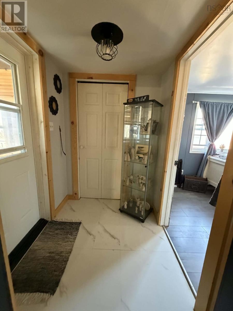 126 Pembroke Road, Grand Étang, Nova Scotia  B0E 1H0 - Photo 5 - 202607094