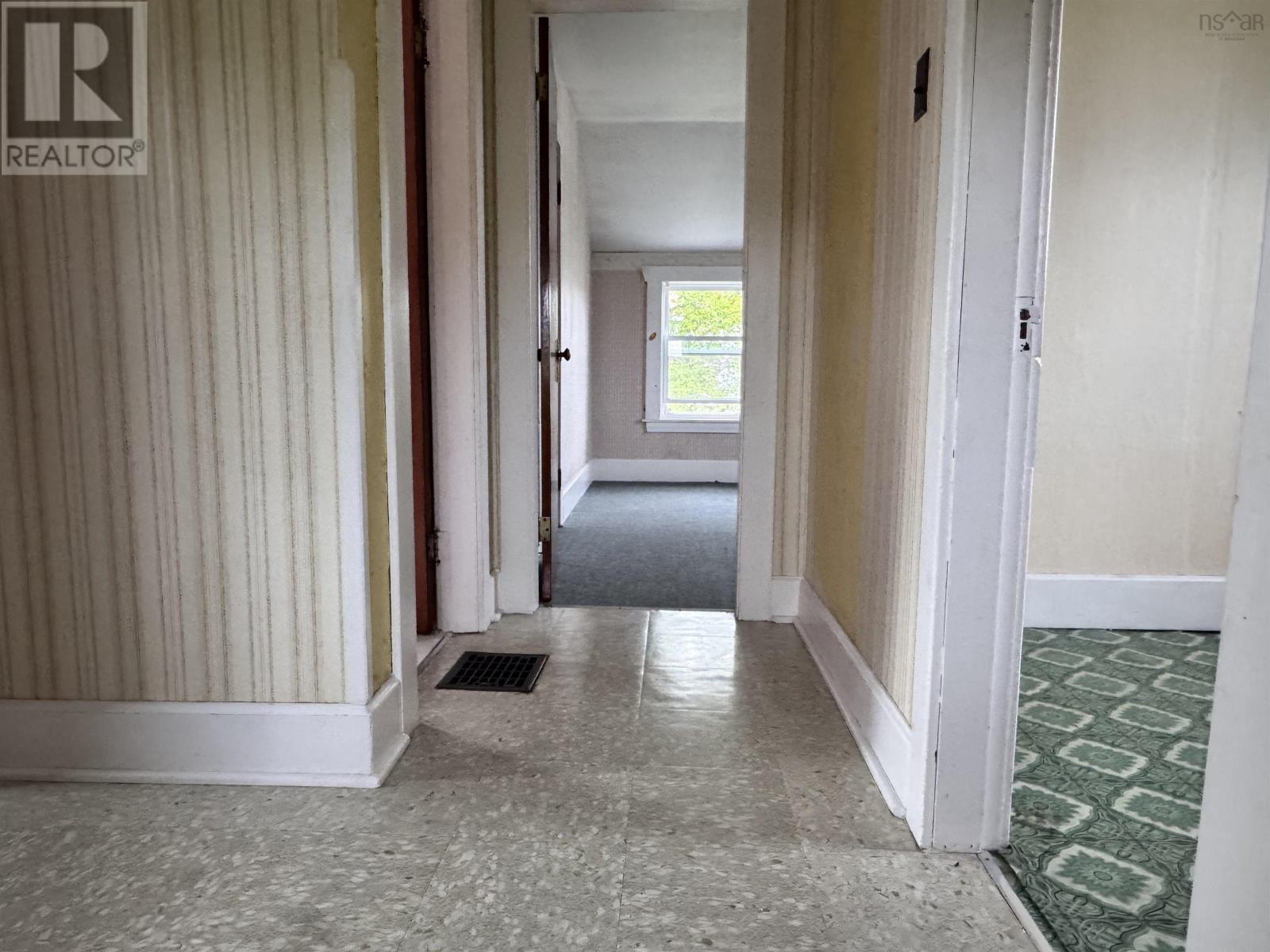 29 Rockdale Avenue, Glace Bay, Nova Scotia  B1A 4C1 - Photo 13 - 202607383