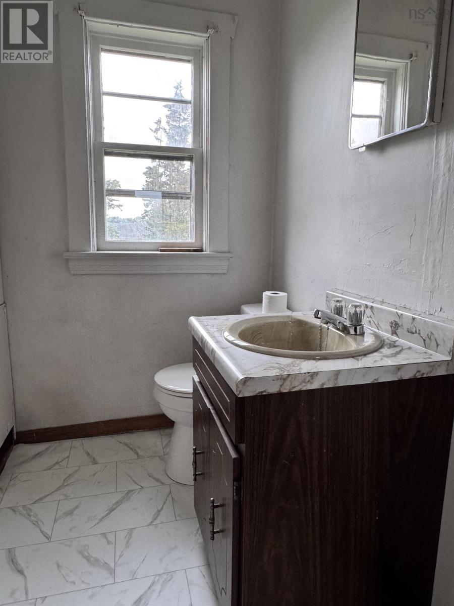 29 Rockdale Avenue, Glace Bay, Nova Scotia  B1A 4C1 - Photo 23 - 202607383