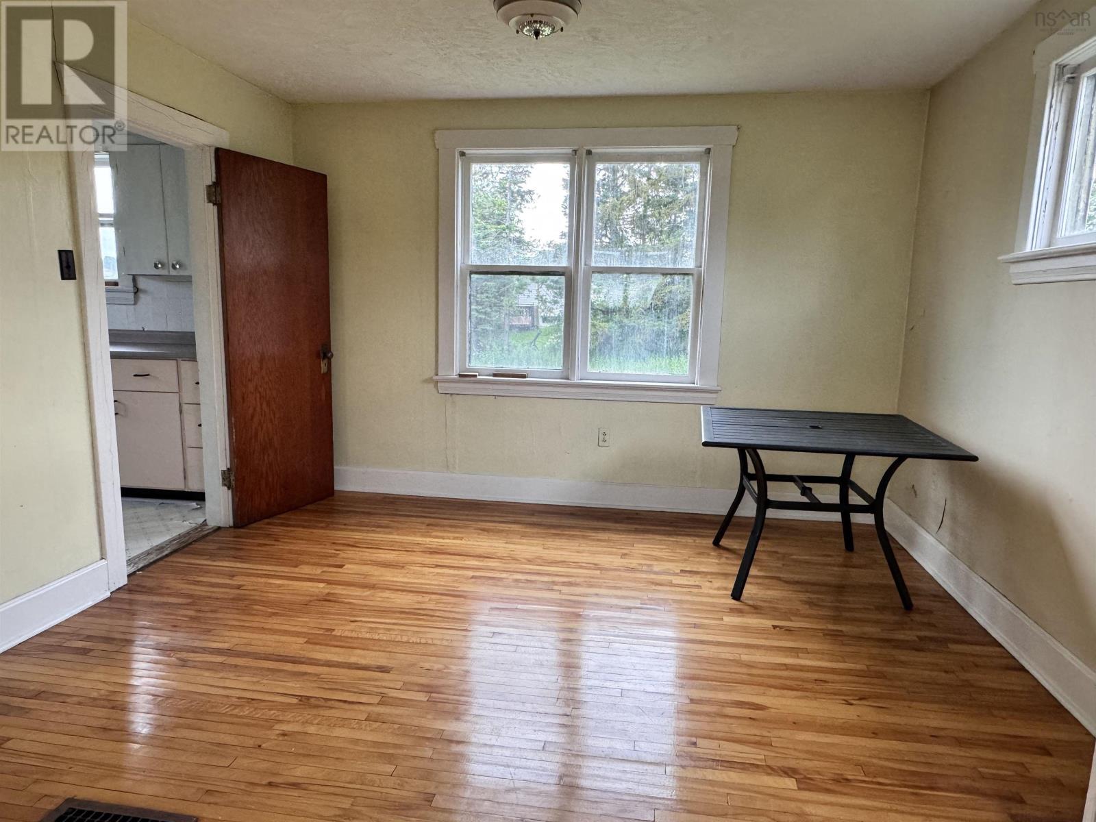 29 Rockdale Avenue, Glace Bay, Nova Scotia  B1A 4C1 - Photo 7 - 202607383