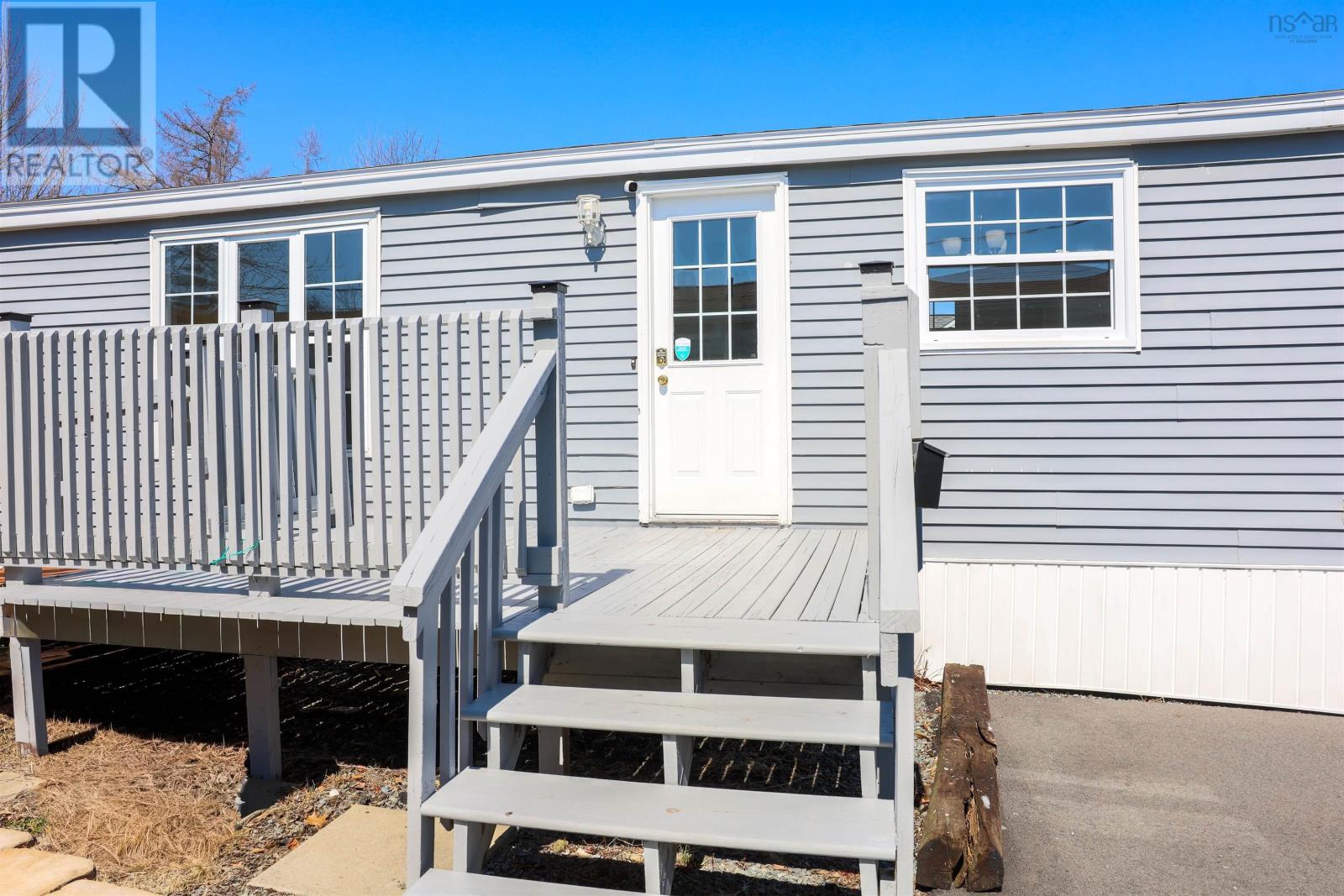 6 Apple Street, Dartmouth, Nova Scotia  B2W 4W2 - Photo 2 - 202607416
