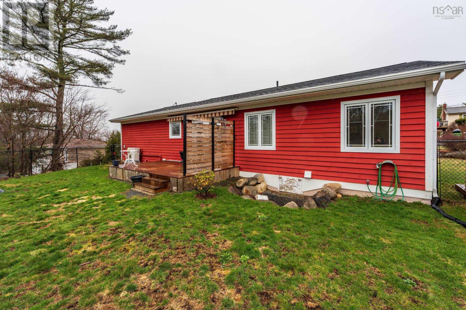 14 Hillside Drive, Bridgewater, Nova Scotia  B4V 3C7 - Photo 4 - 202607832