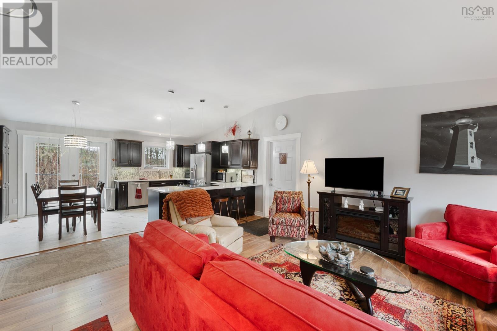 14 Hillside Drive, Bridgewater, Nova Scotia  B4V 3C7 - Photo 6 - 202607832
