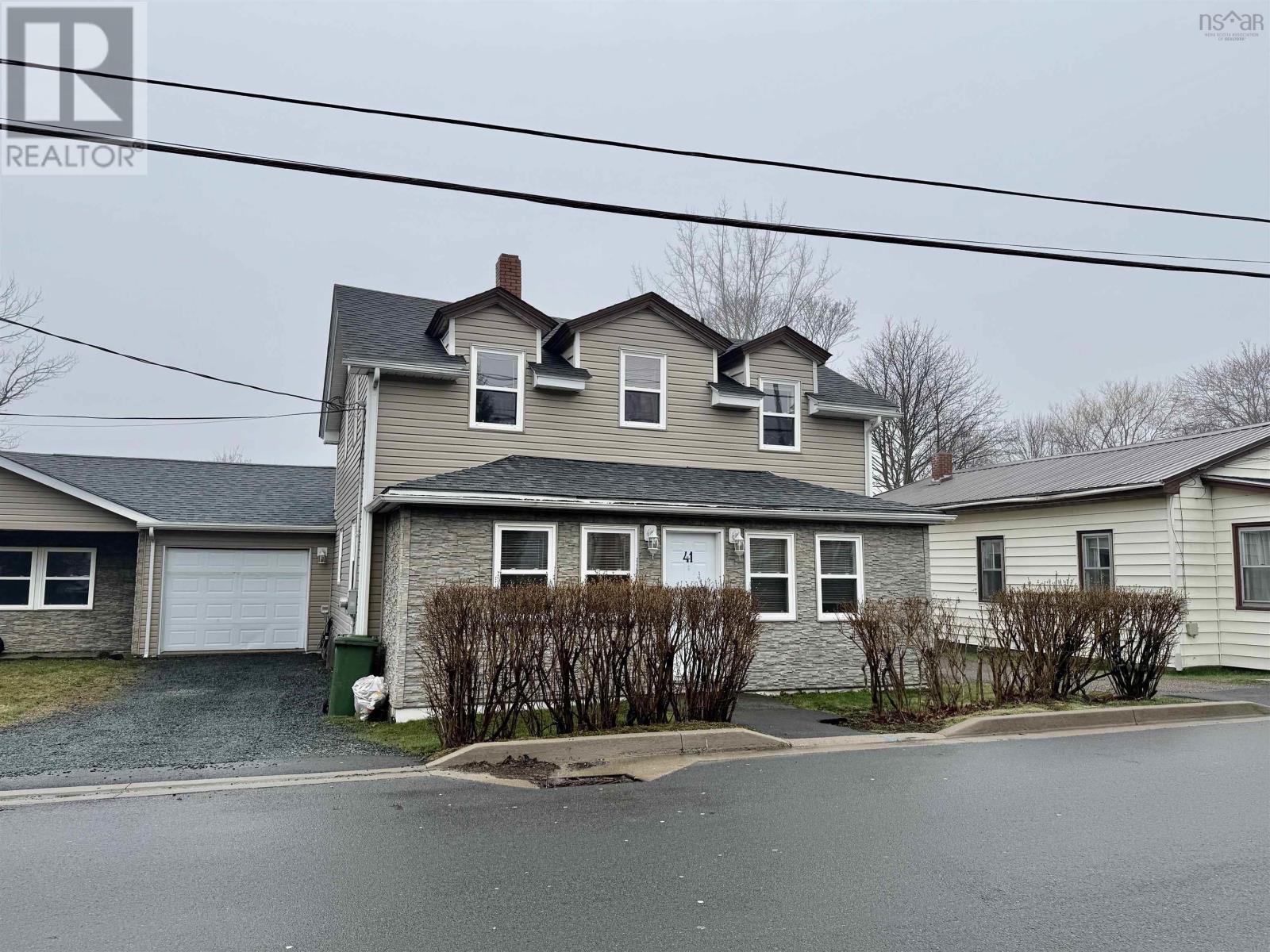 41 Irving Street, Dartmouth, Nova Scotia  B2W 1K1 - Photo 2 - 202607956