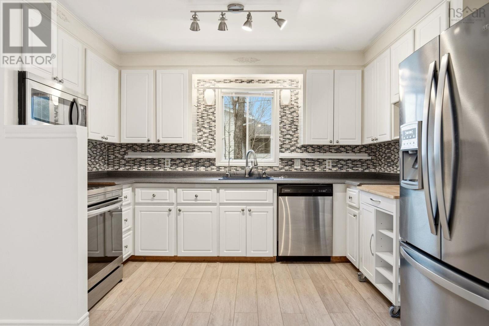 114 Charleswood Drive, Windsor Junction, Nova Scotia  B2T 1G3 - Photo 12 - 202608808