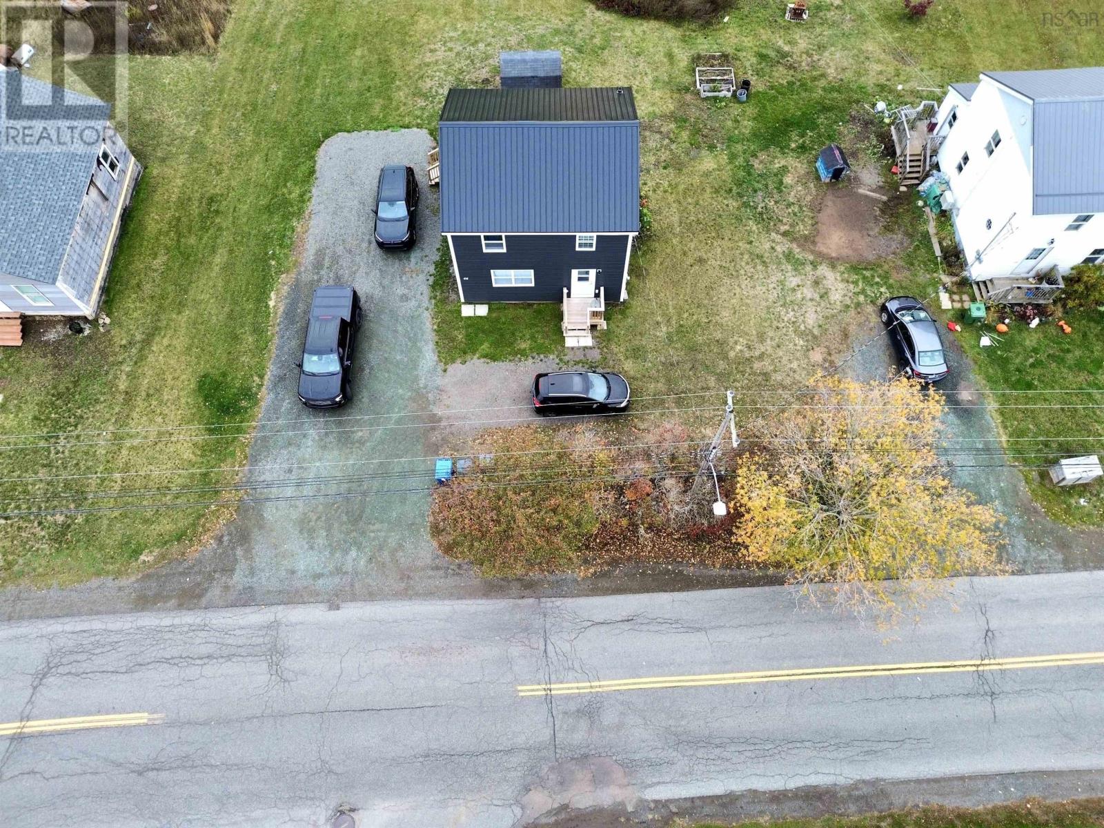 46 Lisgar Street, Springhill, Nova Scotia  B0M 1X0 - Photo 2 - 202609020