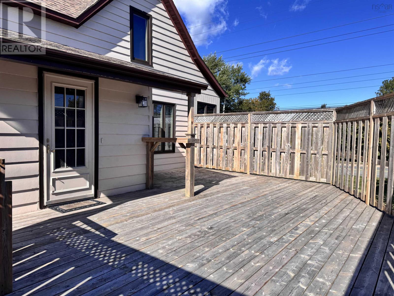 325 Reserve Street, Glace Bay, Nova Scotia  B1A 4W8 - Photo 2 - 202609054