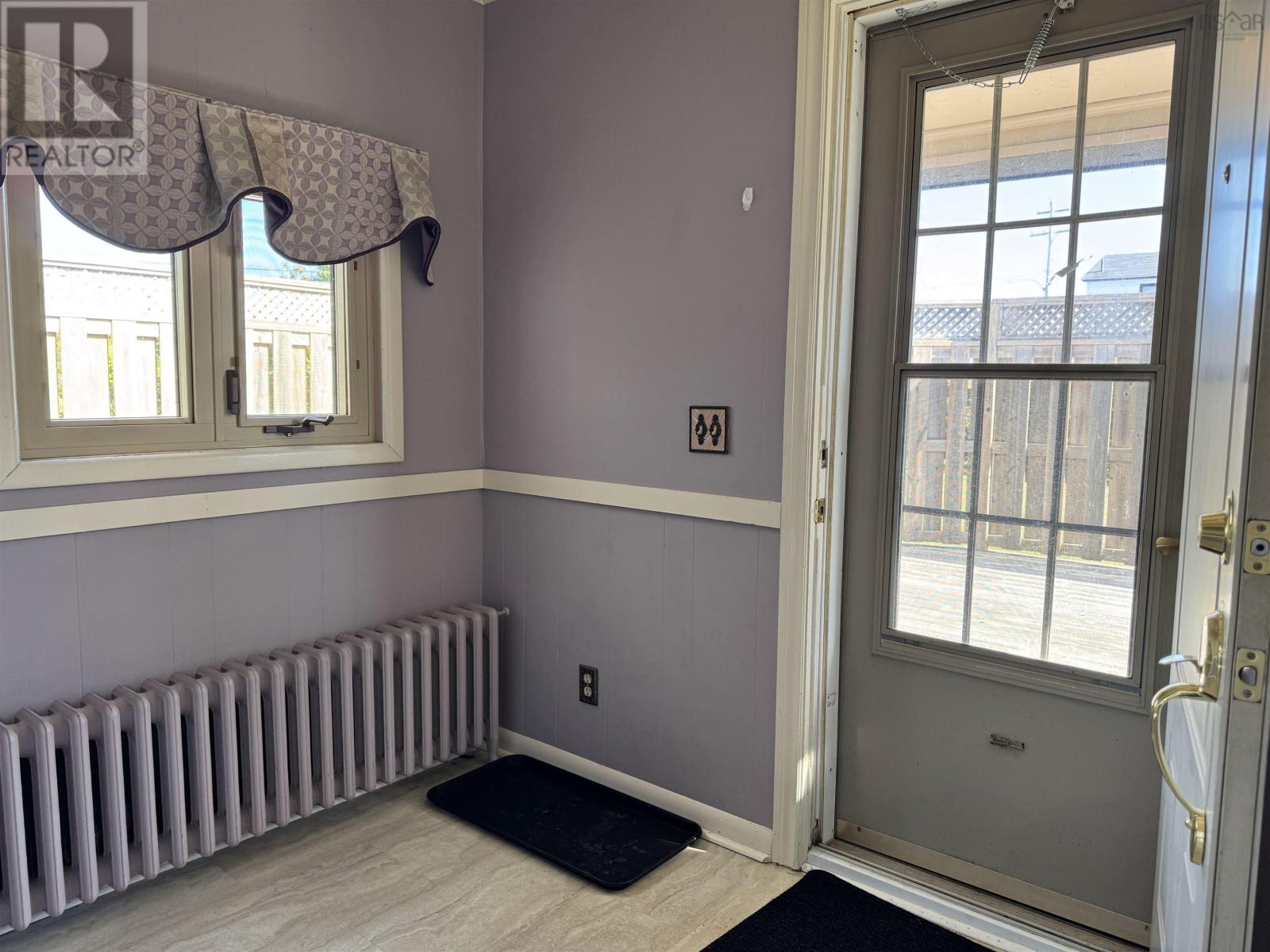 325 Reserve Street, Glace Bay, Nova Scotia  B1A 4W8 - Photo 4 - 202609054