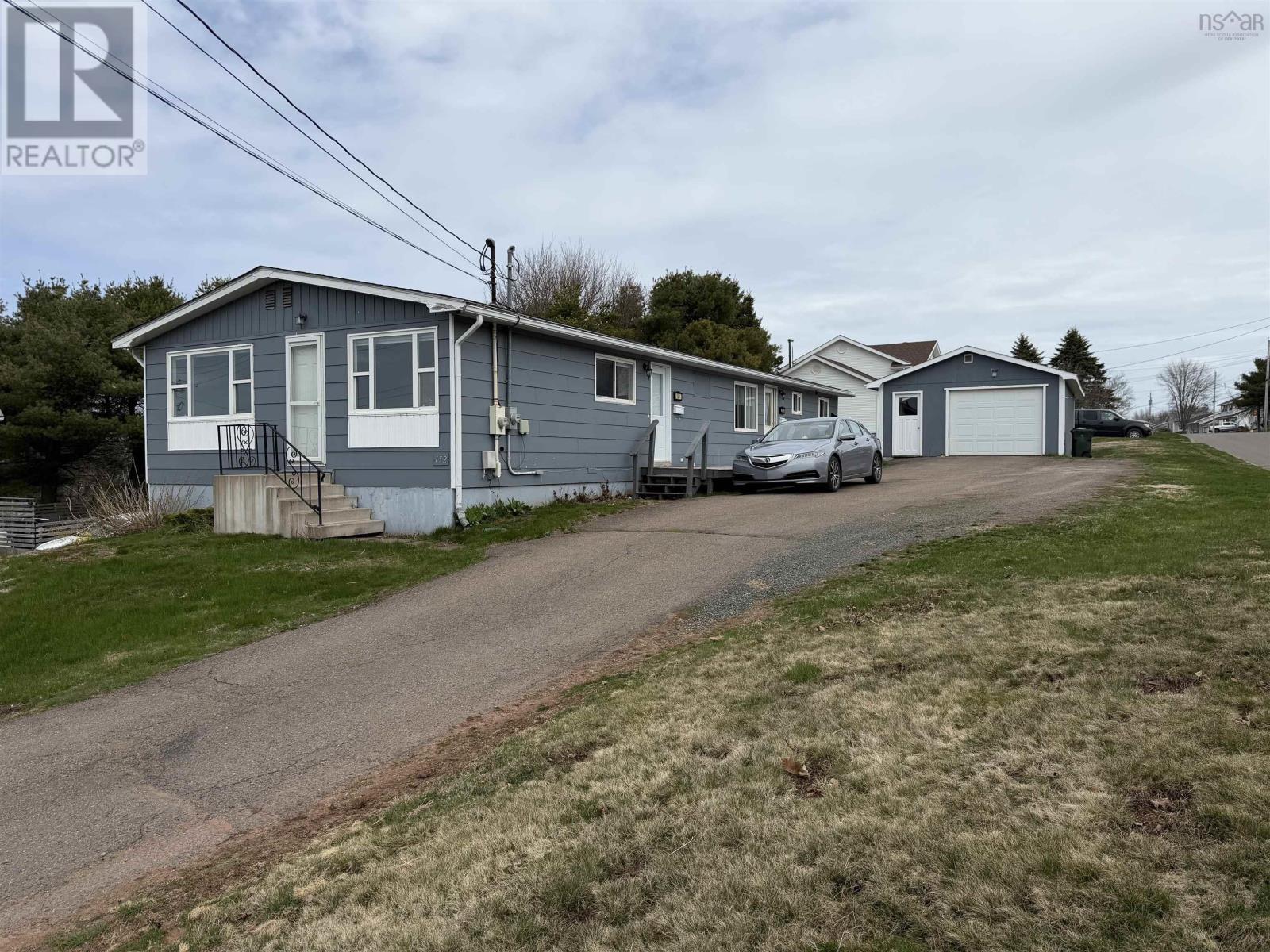 152 Willow Street, Amherst, Nova Scotia  B4H 3W5 - Photo 2 - 202609073