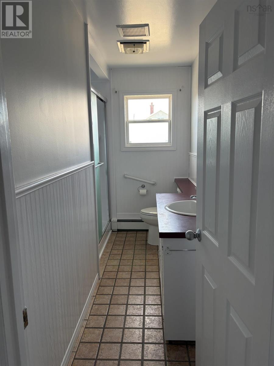 11 Luke Street, Glace Bay, Nova Scotia  B1A 1N7 - Photo 16 - 202609470