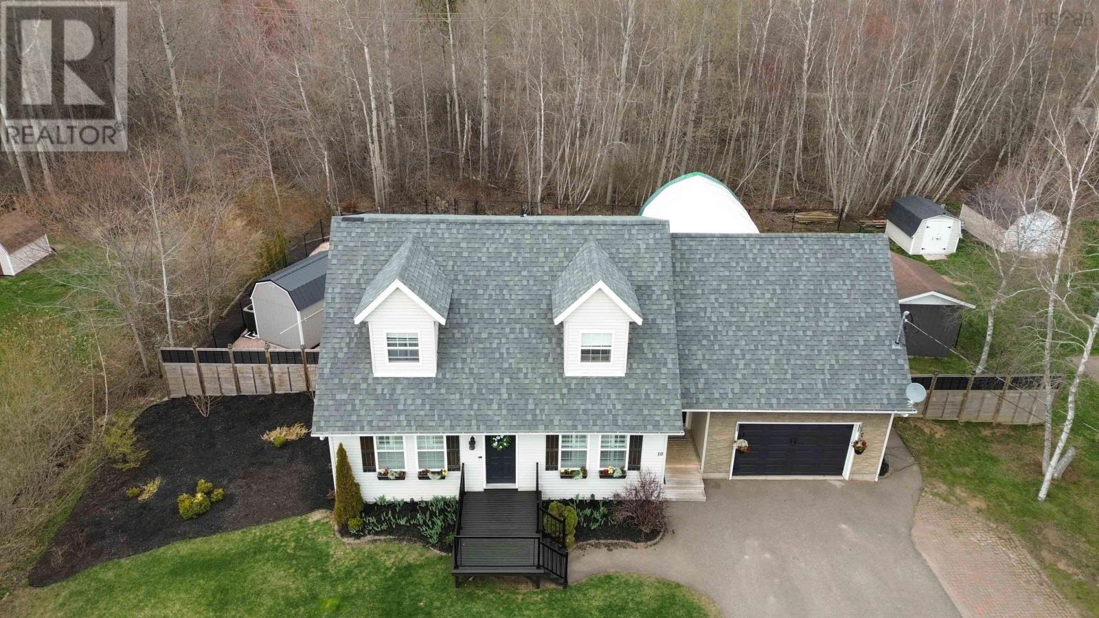 10 Macintosh Street, Berwick, Nova Scotia  B0P 1E0 - Photo 3 - 202609544
