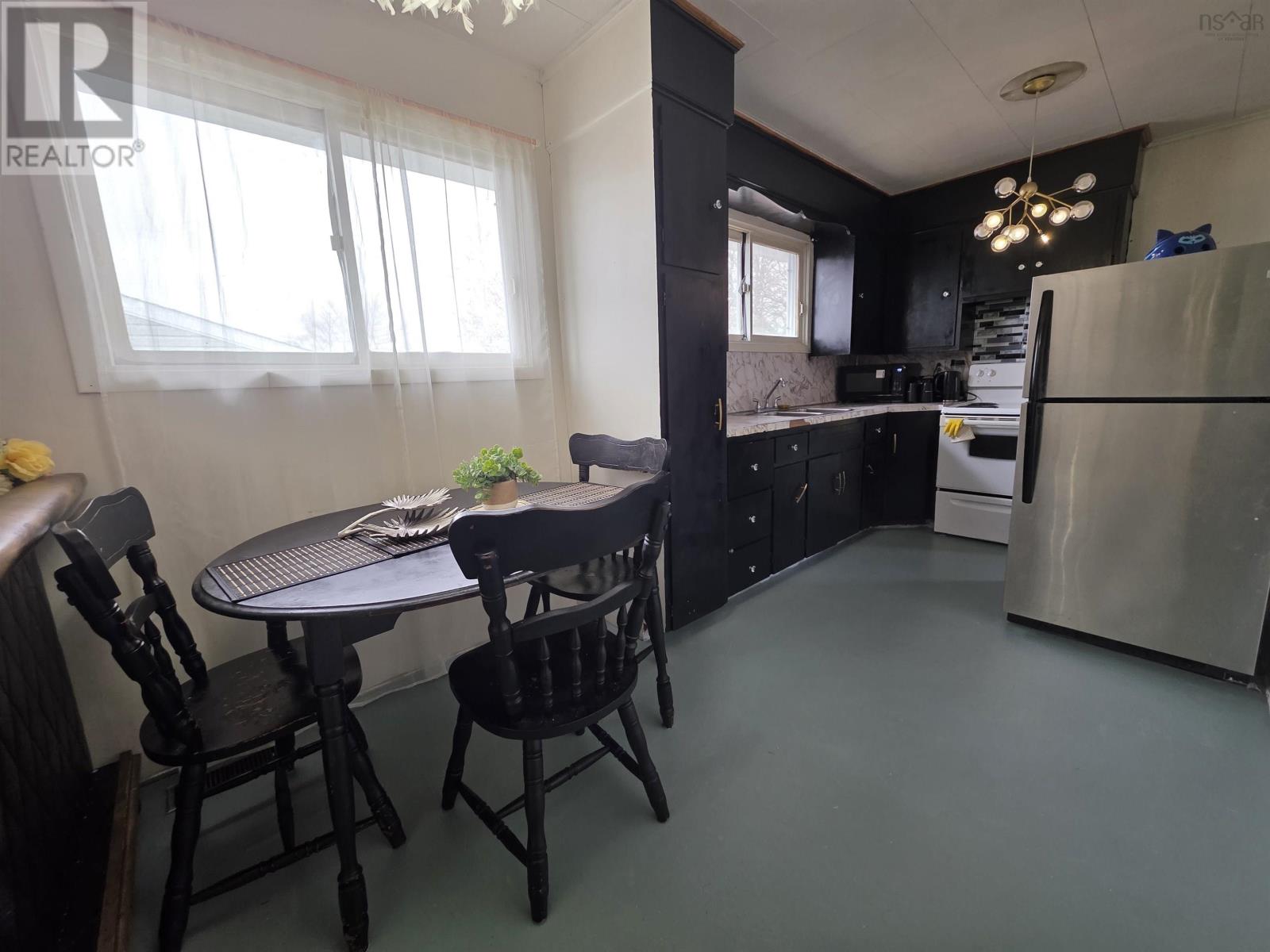 244 Ashby Road, Sydney, Nova Scotia  B1P 2S9 - Photo 4 - 202609576