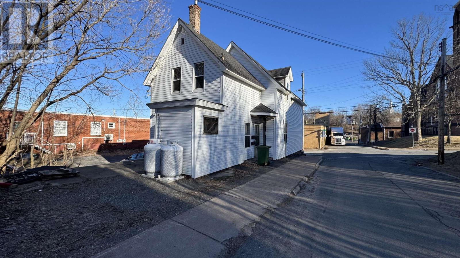 203 Maclean Street, New Glasgow, Nova Scotia  B2H 4M7 - Photo 2 - 202609921