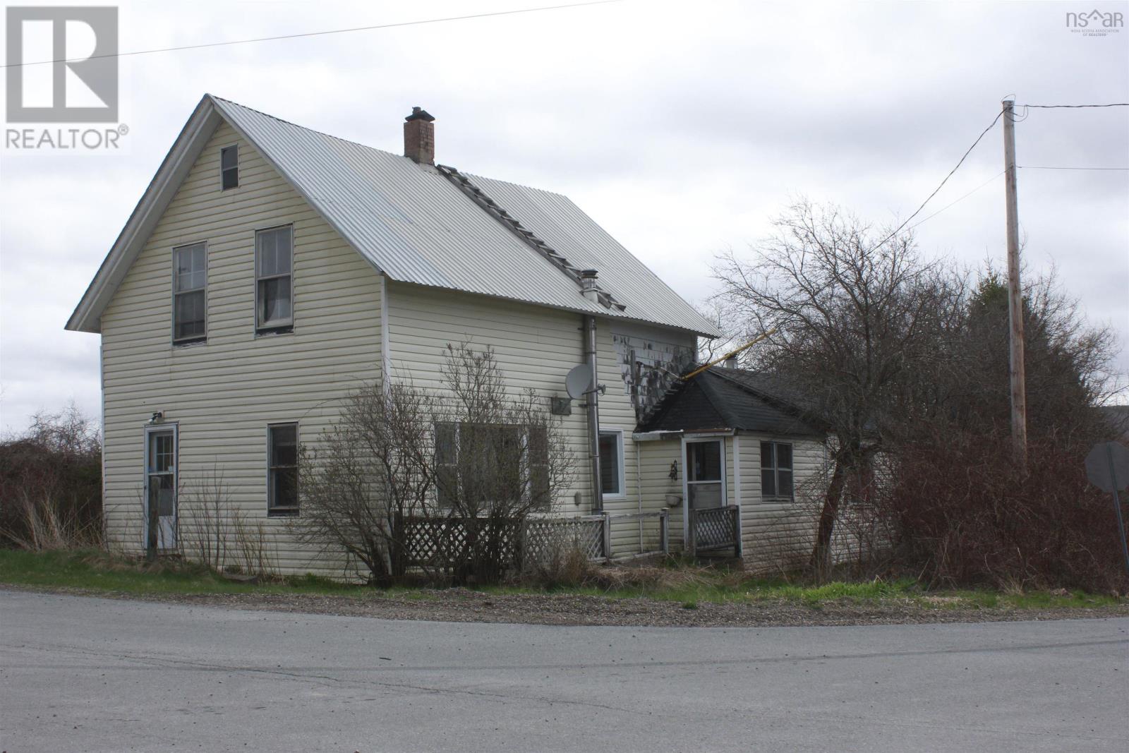 4 Ridge Road, South Branch, Nova Scotia  B0N 2P0 - Photo 2 - 202610000