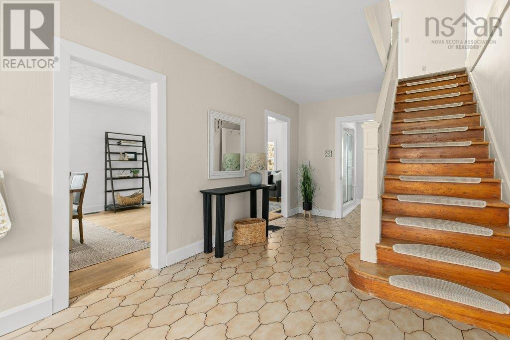 8 Emmerson Street, Bedford, Nova Scotia  B4A 1V7 - Photo 11 - 202610075