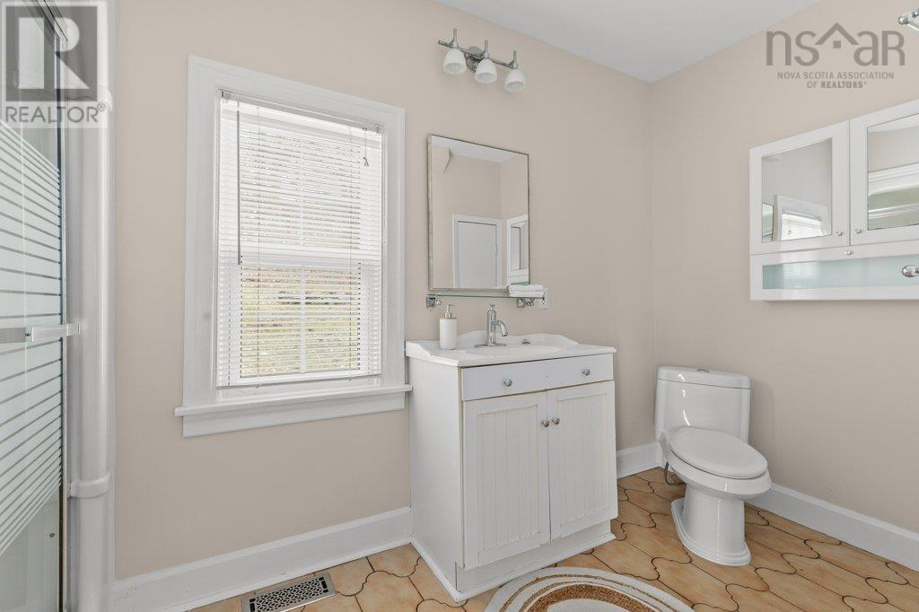 8 Emmerson Street, Bedford, Nova Scotia  B4A 1V7 - Photo 16 - 202610075