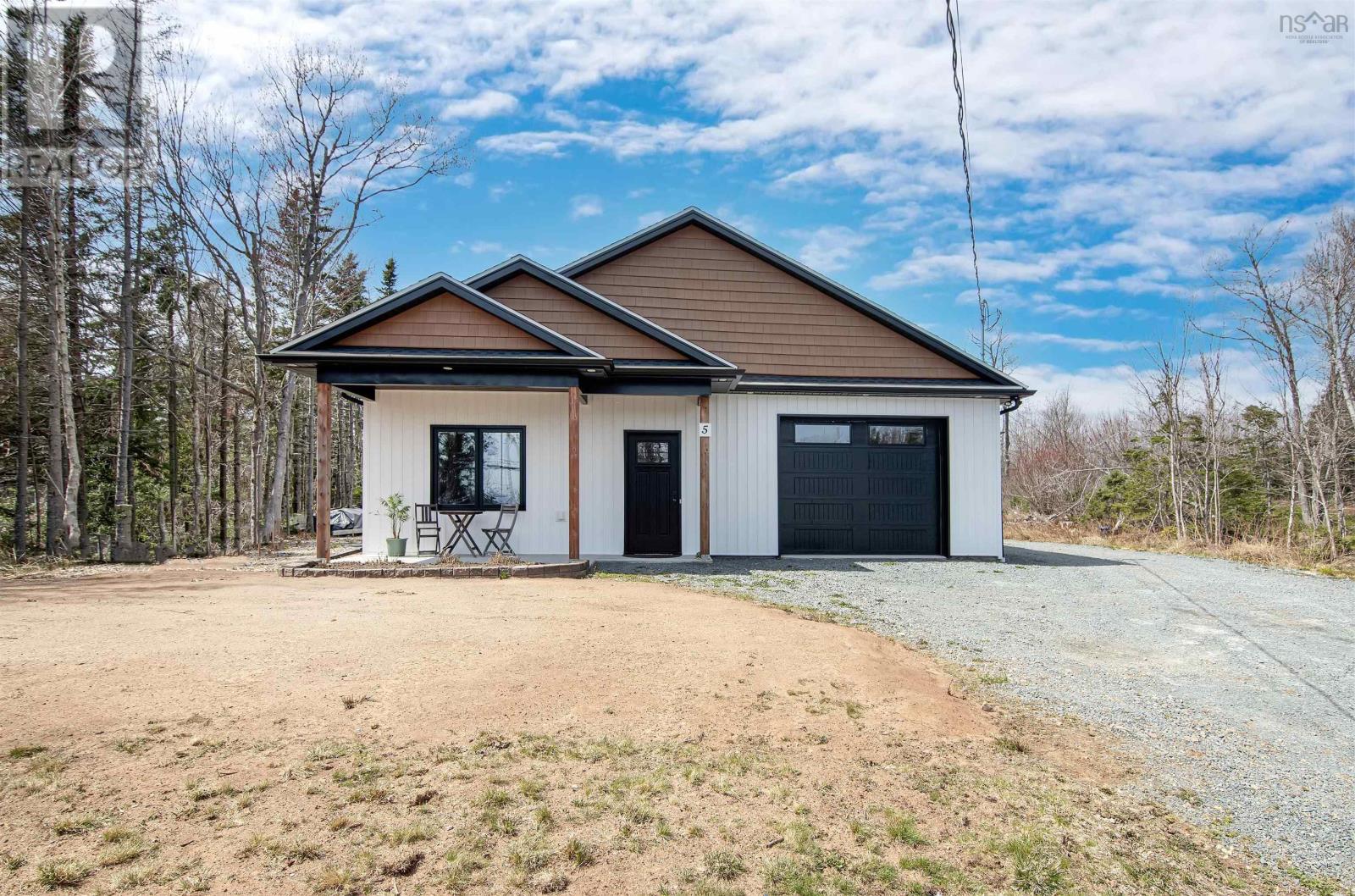 5 Harmes Drive, eastern passage, Nova Scotia