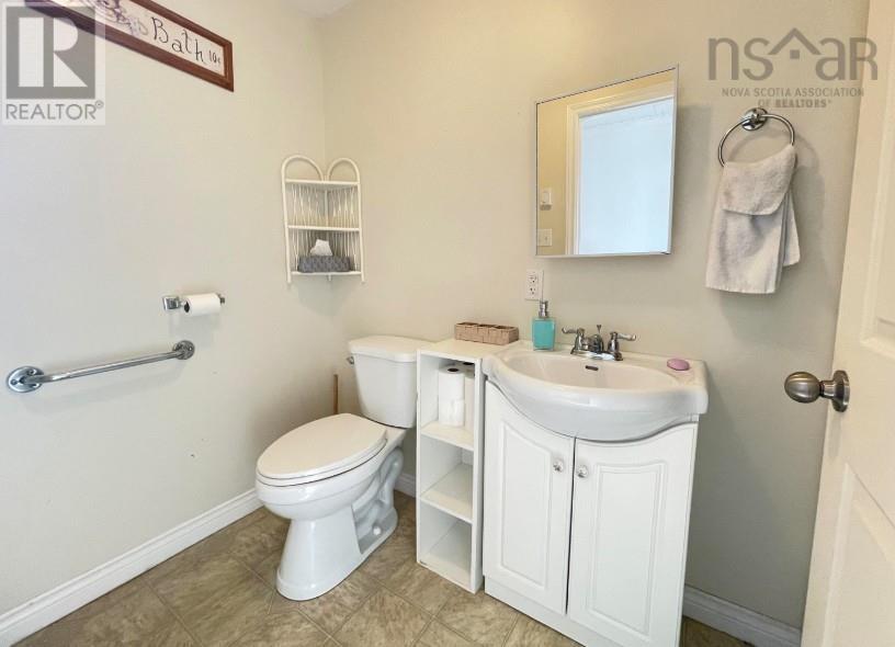 319 Cockburn Street, New Waterford, Nova Scotia  B1J 4J8 - Photo 13 - 202610283