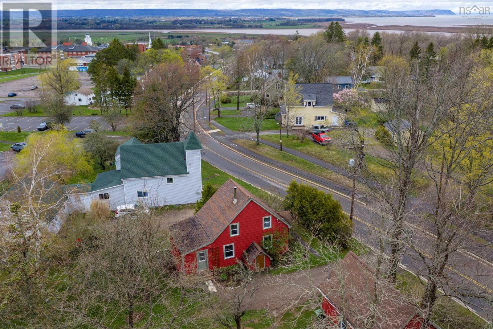 74 Highland Avenue, Wolfville, Nova Scotia  B4P 1Z6 - Photo 3 - 202610306