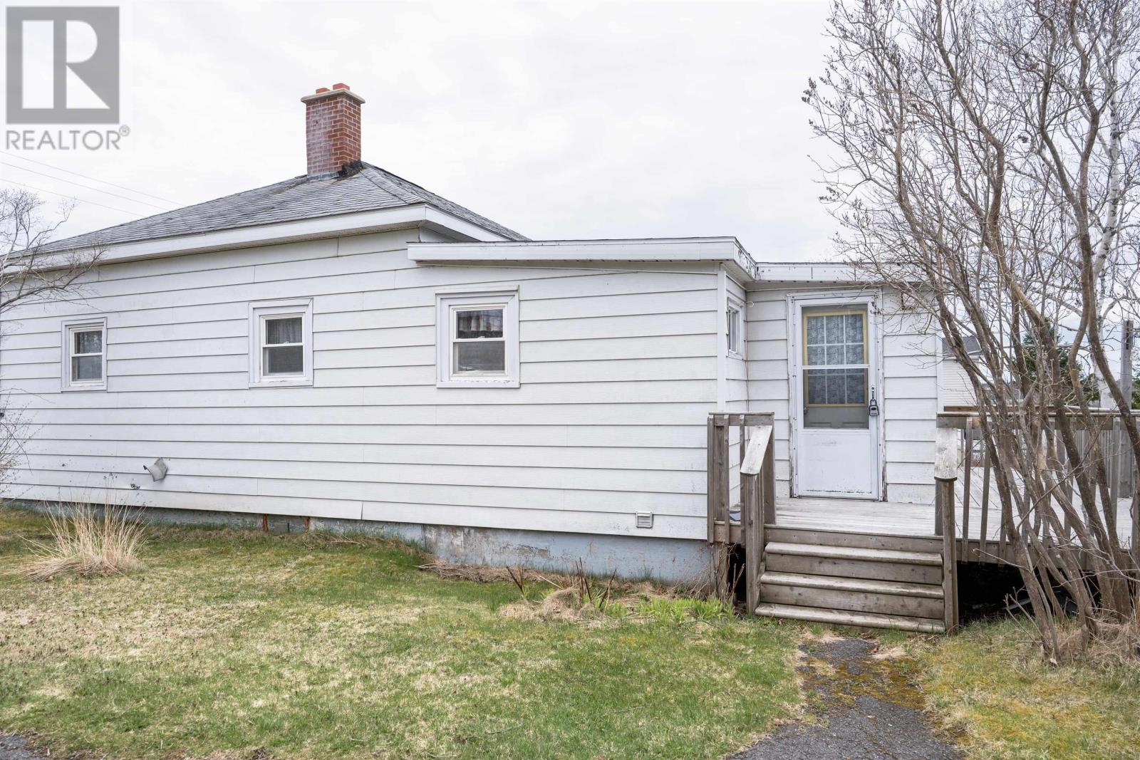 308 Lake Road, Glace Bay, Nova Scotia  B1A 2H1 - Photo 4 - 202610313