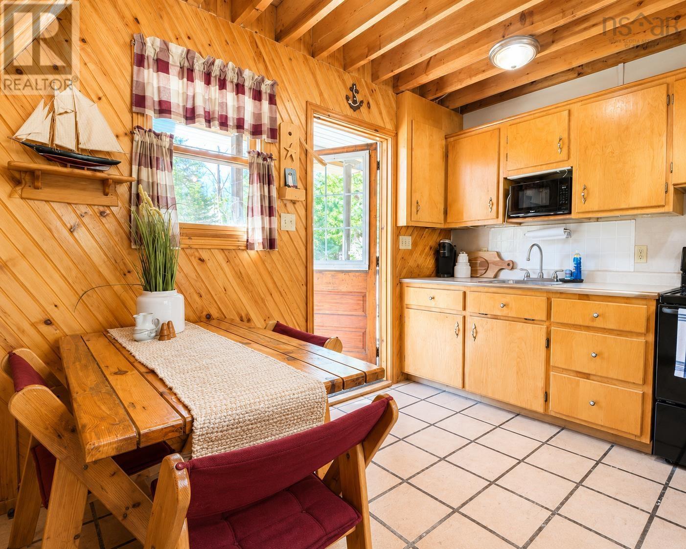 139 Murray Lane, Chance Harbour, Nova Scotia  B0K 1X0 - Photo 2 - 202610316