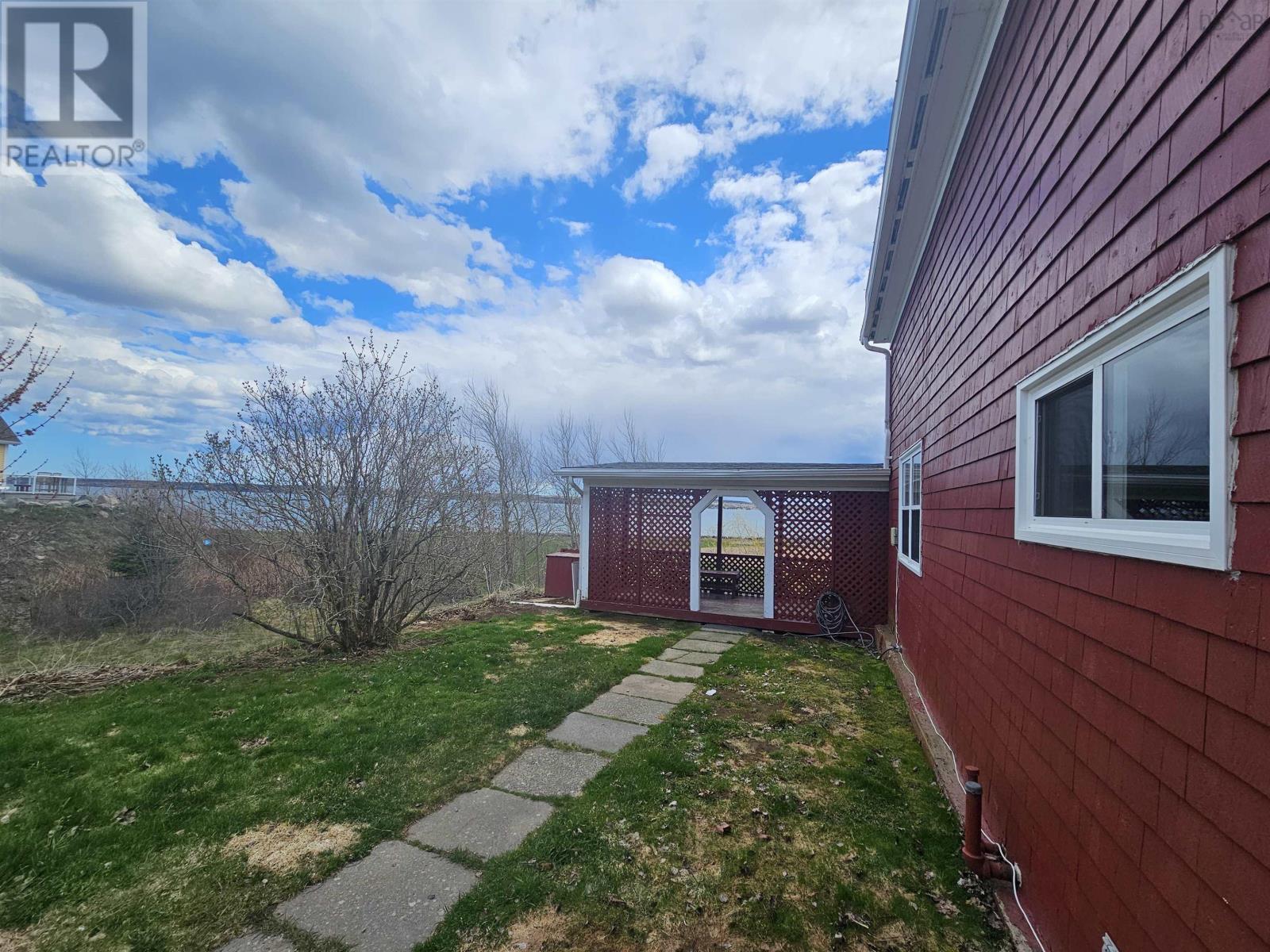 455 Purves Street, North Sydney, Nova Scotia  B2A 1C7 - Photo 3 - 202610331