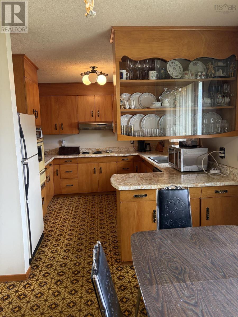 26 Turner Street, Glace Bay, Nova Scotia  B1A 5W4 - Photo 3 - 202610489
