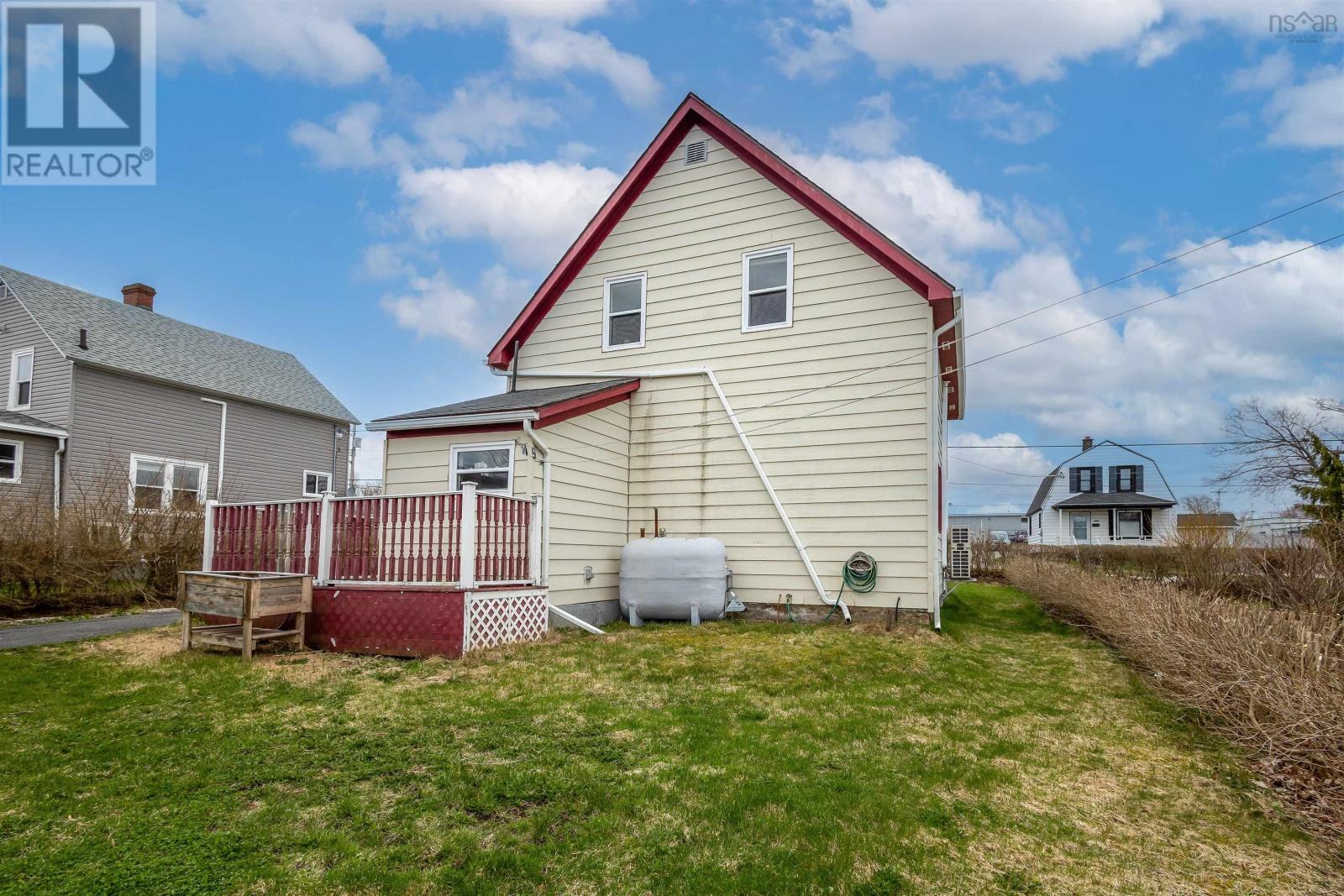 145 Vulcan Avenue, Sydney, Nova Scotia  B1P 5W3 - Photo 4 - 202610673
