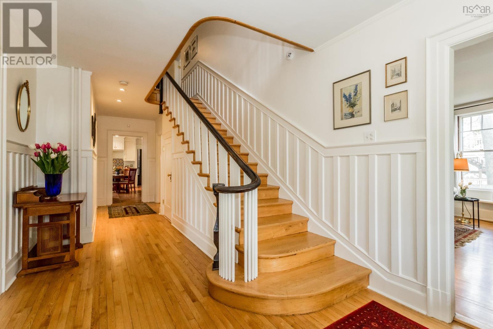 12 Linden Avenue, Wolfville, Nova Scotia  B4P 2A3 - Photo 4 - 202610680