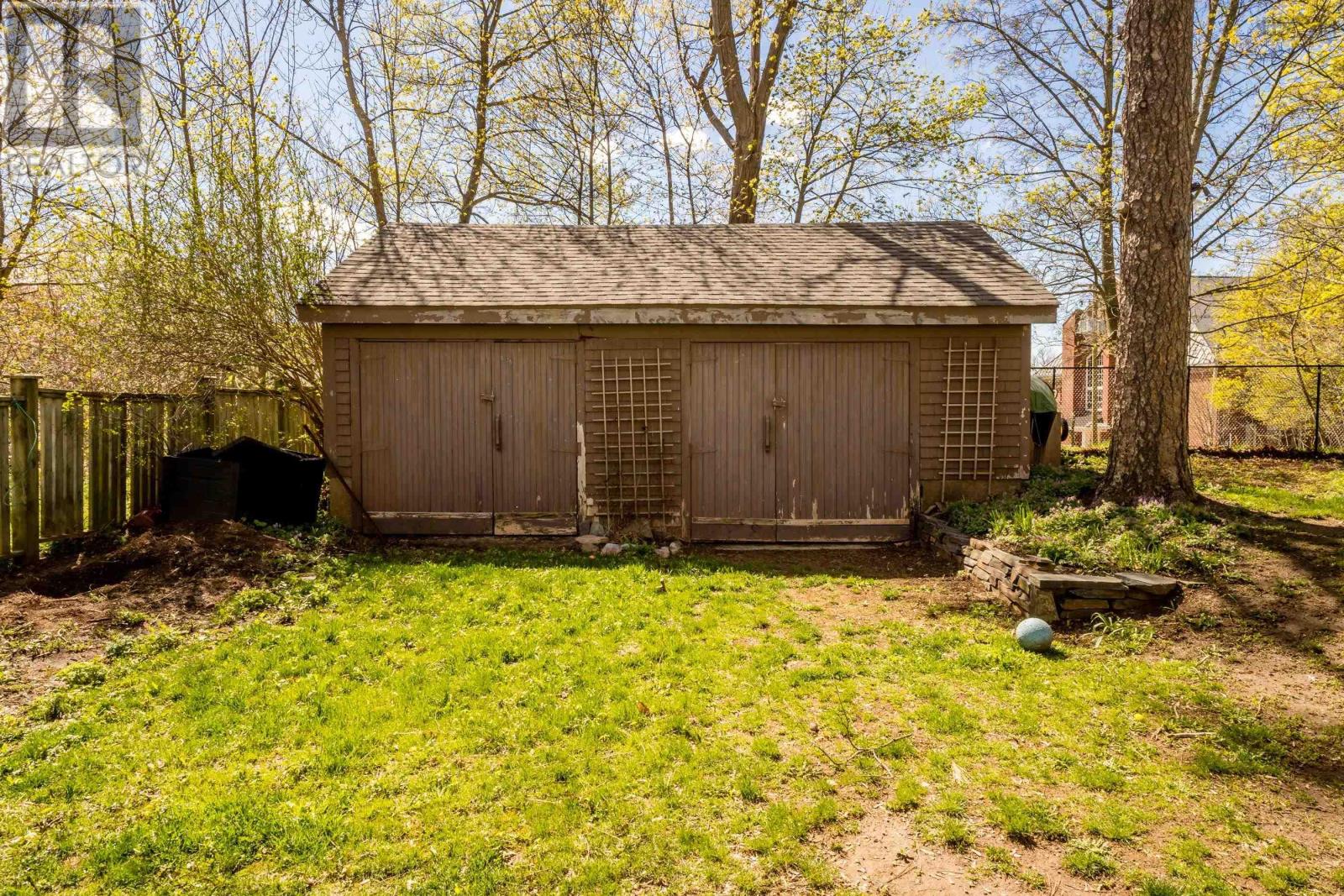 12 Linden Avenue, Wolfville, Nova Scotia  B4P 2A3 - Photo 47 - 202610680