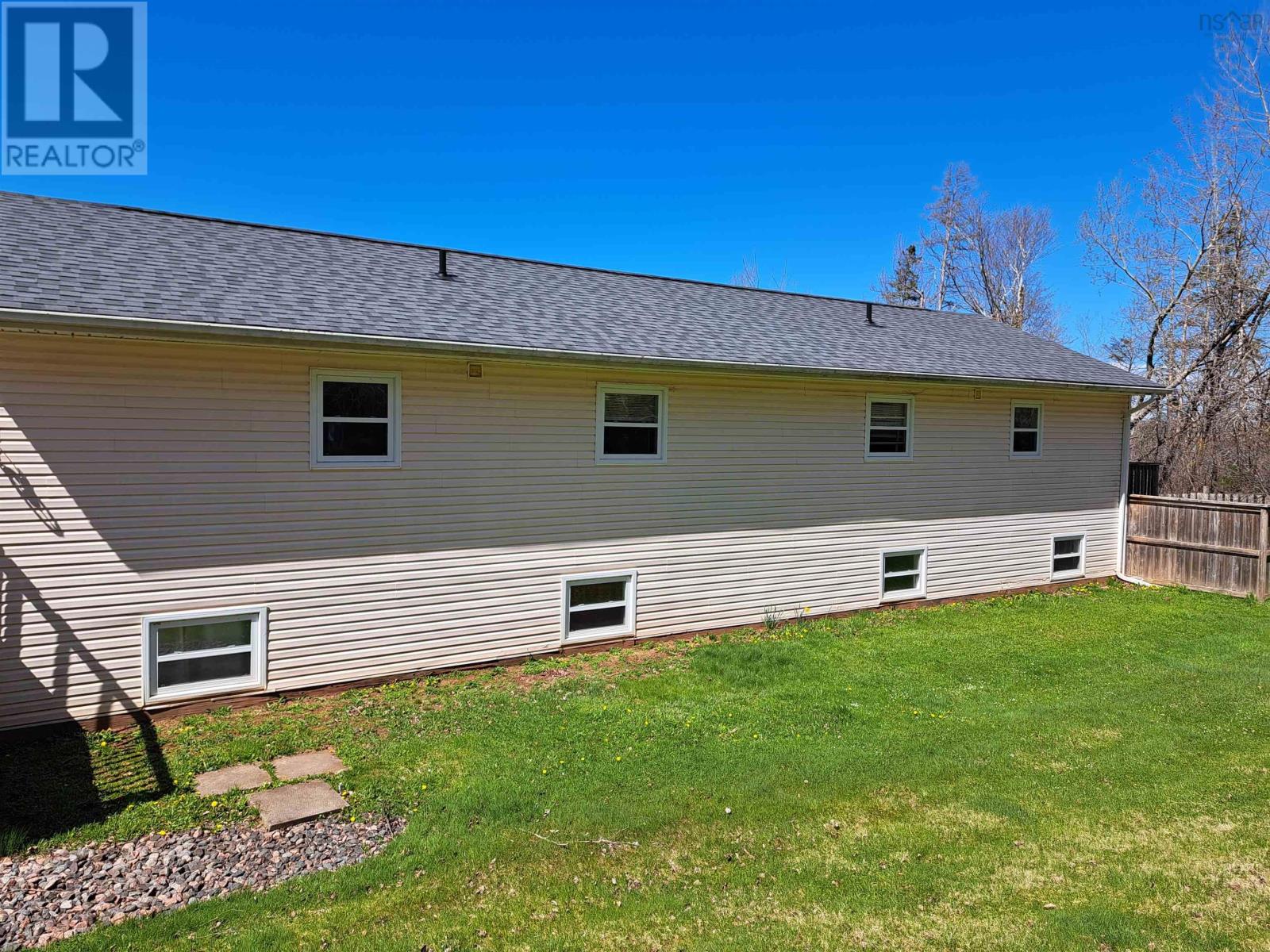 A & B 29 Schirra Close, Truro, Nova Scotia  B2N 5X8 - Photo 3 - 202610707