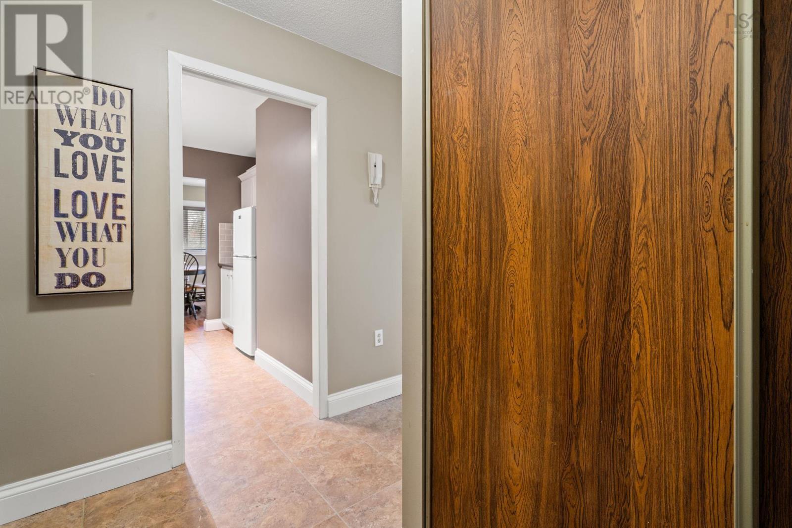 401 28 Brookdale Crescent, Dartmouth, Nova Scotia  B3A 2R5 - Photo 8 - 202610723