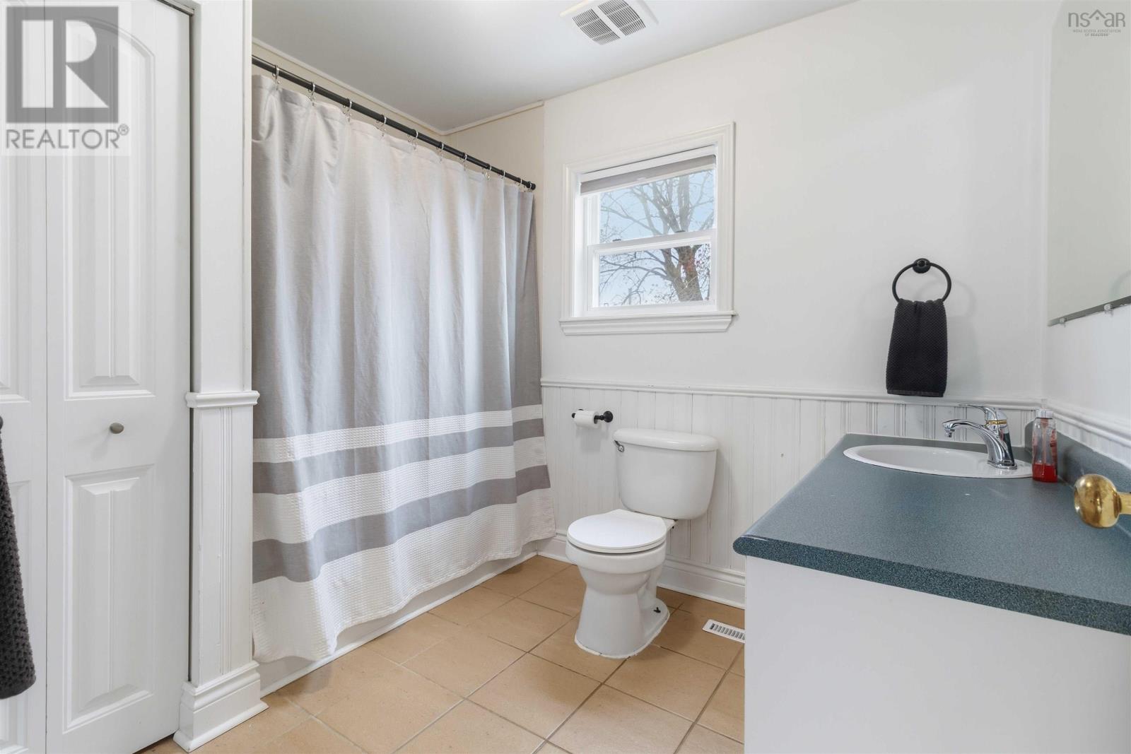 1691 St. Margaret's Bay Road, Timberlea, Nova Scotia  B3T 1B4 - Photo 15 - 202610738