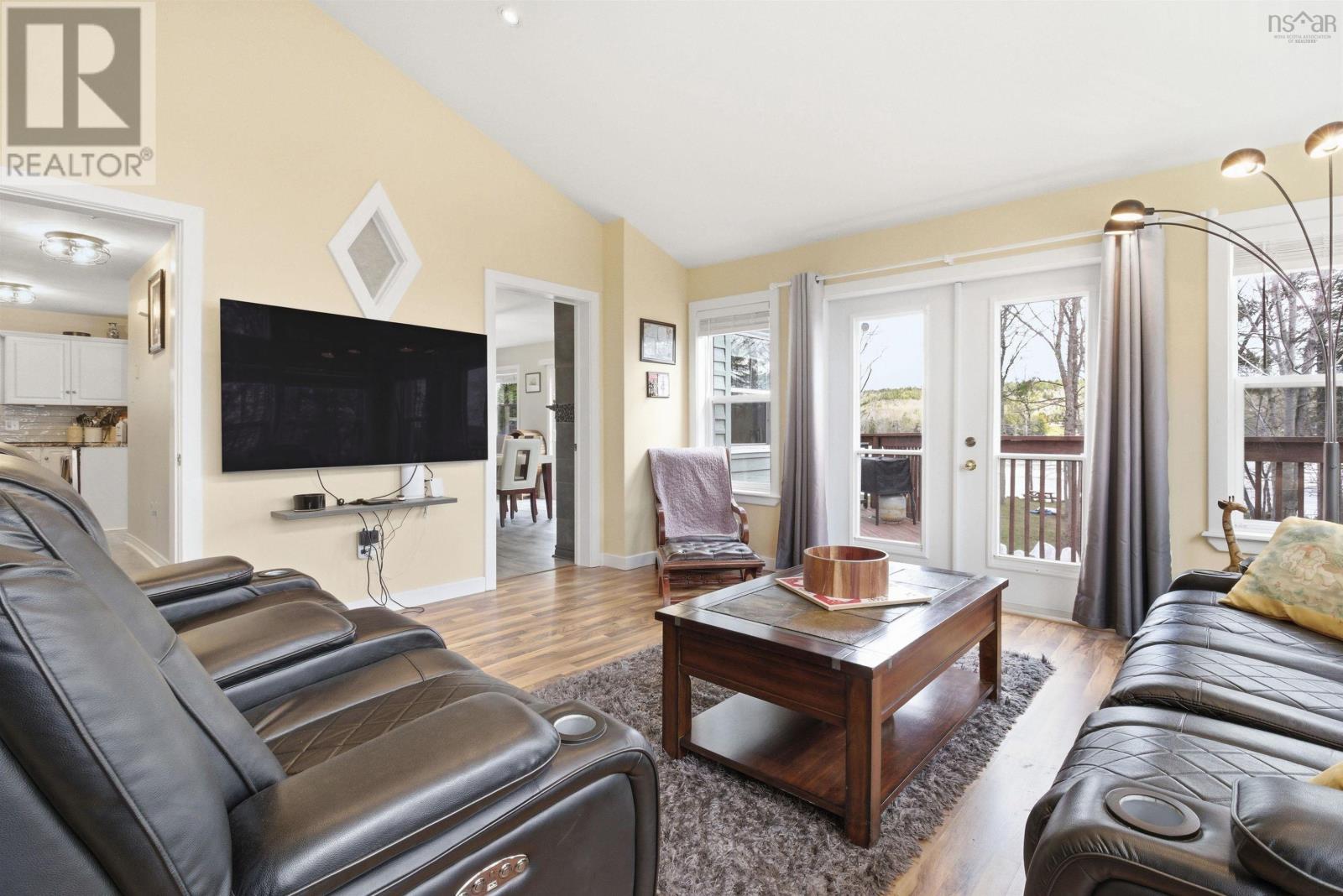 744 Pioneer Drive, Vaughan, Nova Scotia  B0N 2T0 - Photo 12 - 202610765