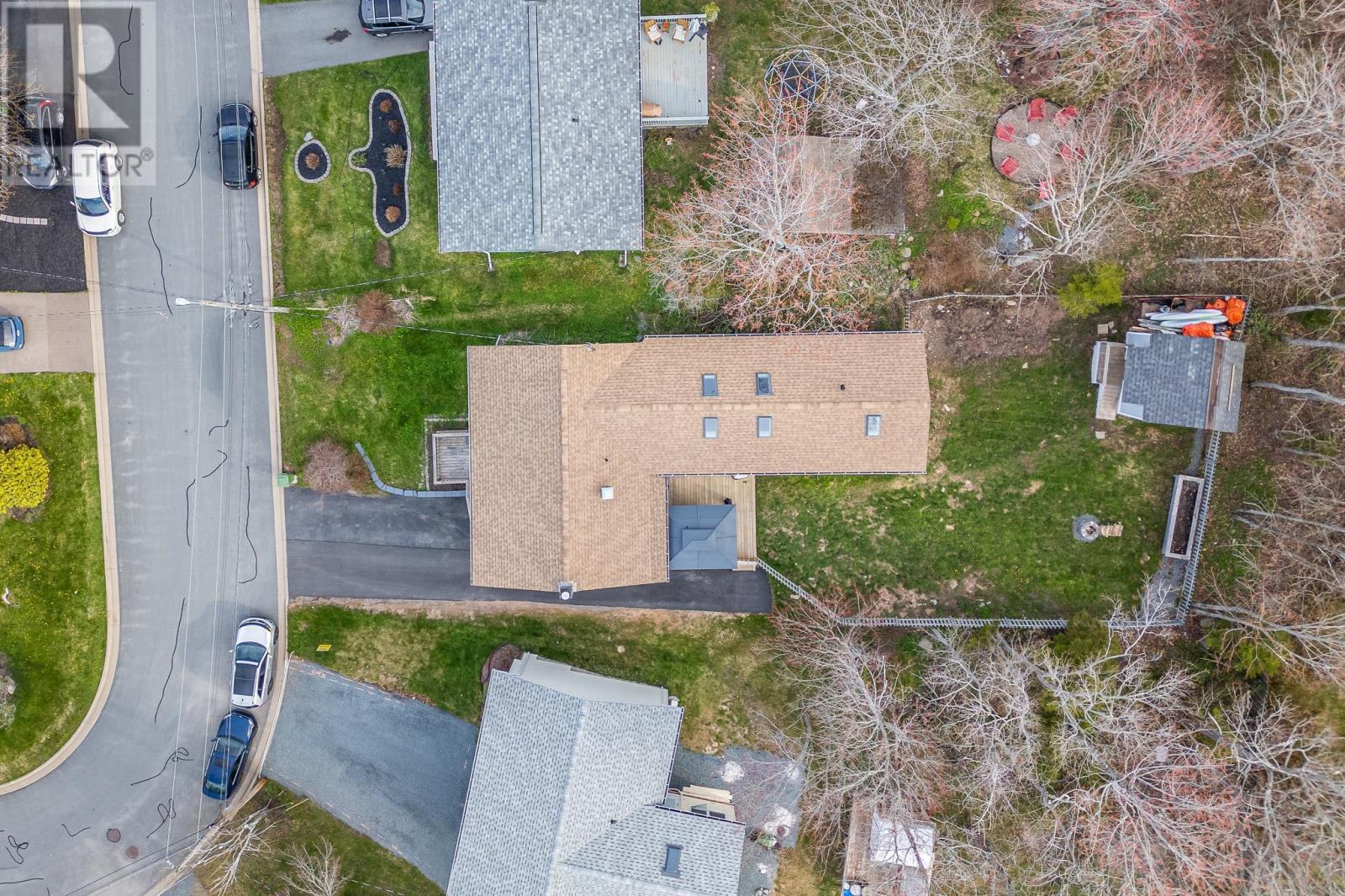 12 Wamphray Crescent, Dartmouth, Nova Scotia  B2W 4Y6 - Photo 5 - 202610922