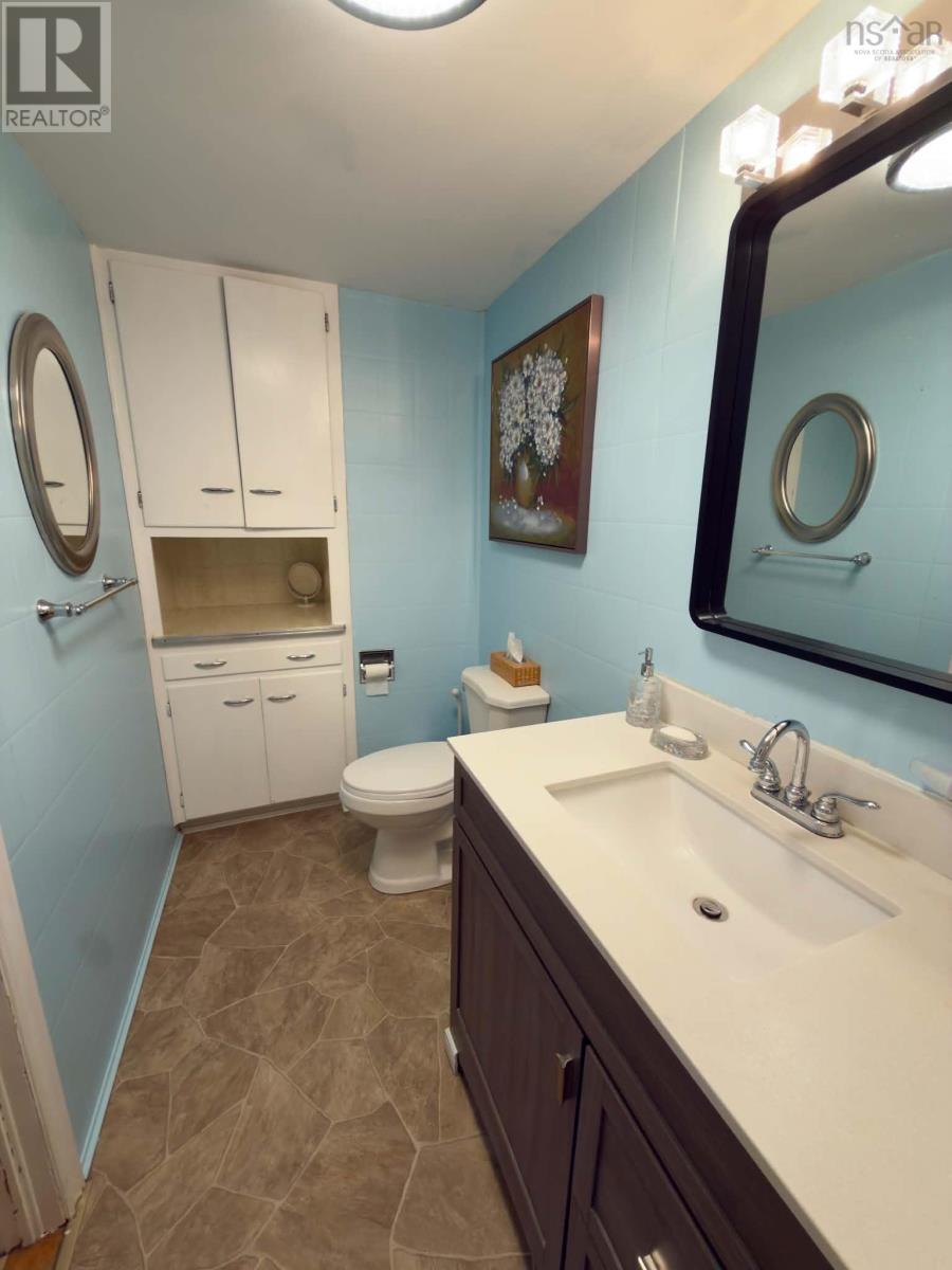 143 Lake Road, Glace Bay, Nova Scotia  B1A 2G8 - Photo 5 - 202610943