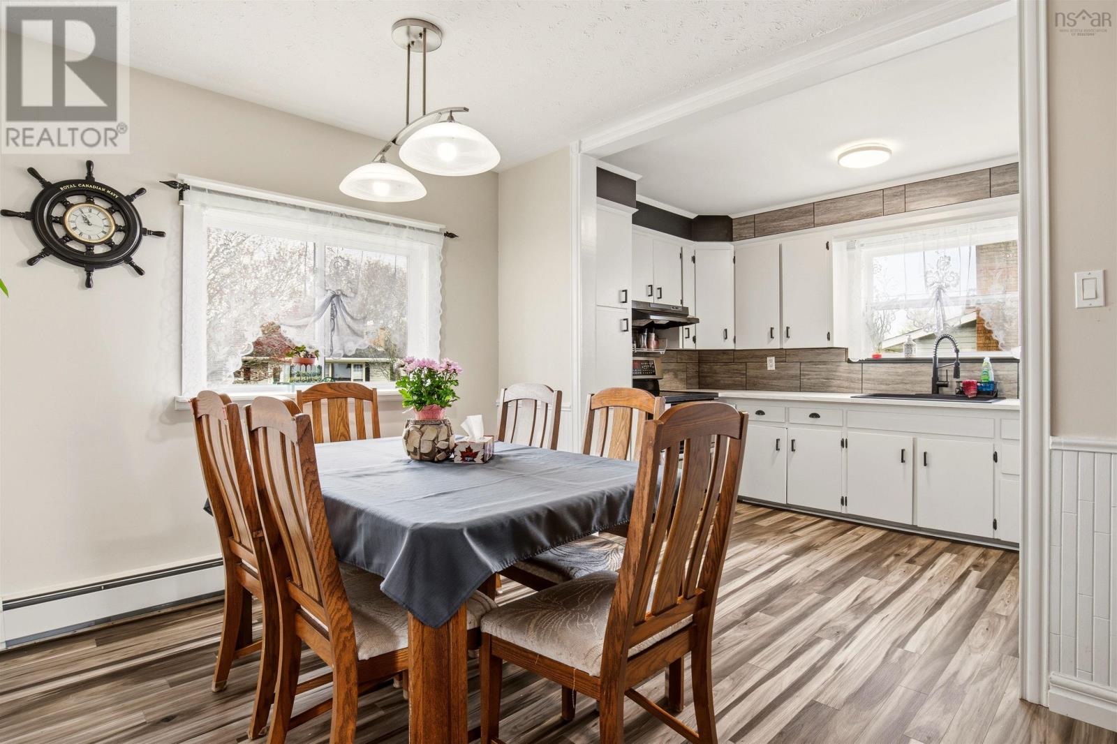19 Wilmot Street, Lower Sackville, Nova Scotia  B4C 2A7 - Photo 6 - 202611098