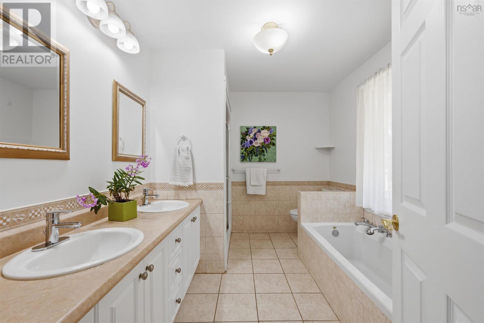 243 Lakeshore Drive, Hammonds Plains, Nova Scotia  B4B 1X1 - Photo 18 - 202611126