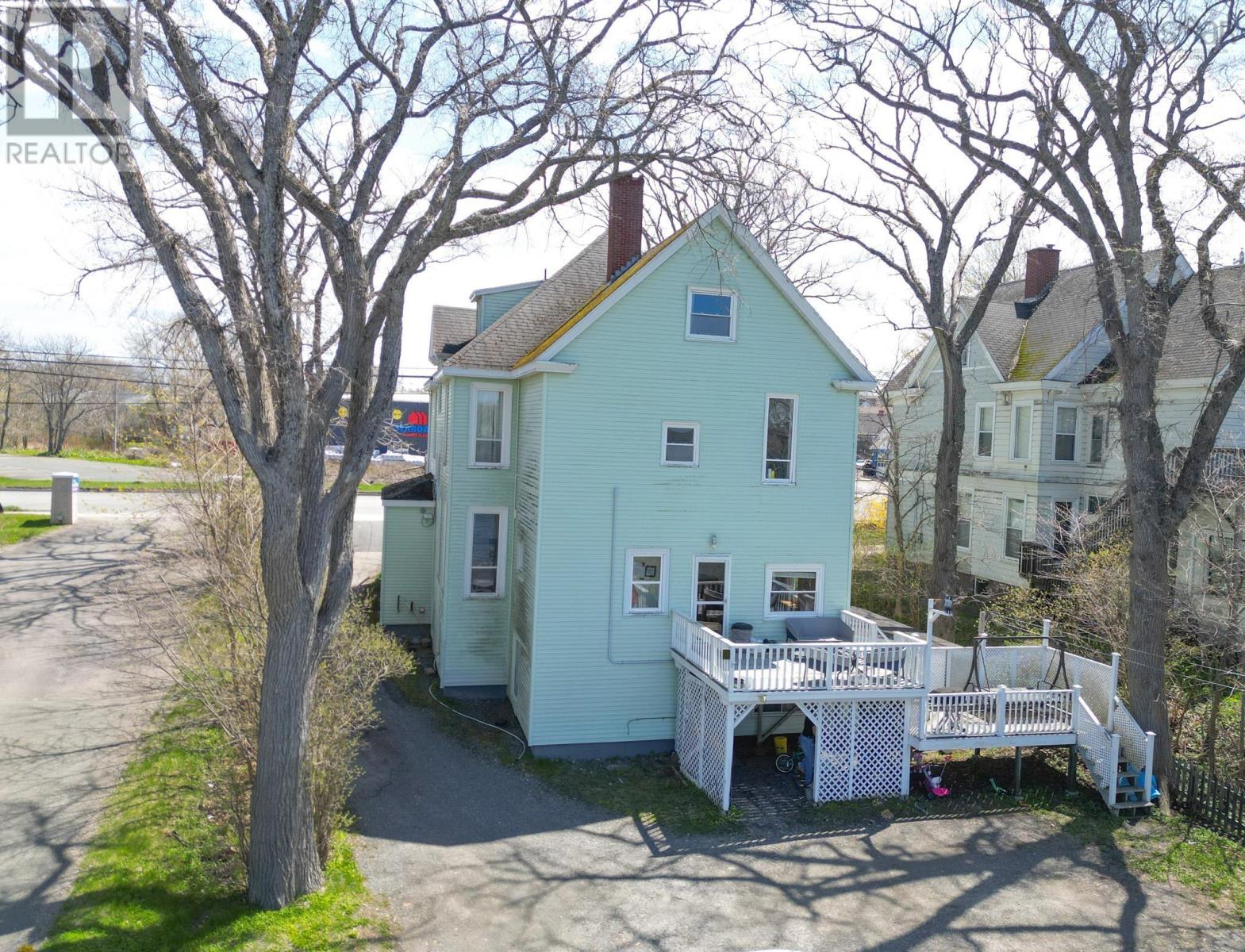 118 Kings Road, Sydney, Nova Scotia  B1S 1A1 - Photo 2 - 202611195