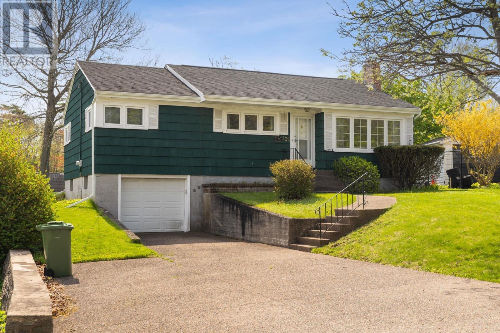 102 Torrington Drive, halifax, Nova Scotia